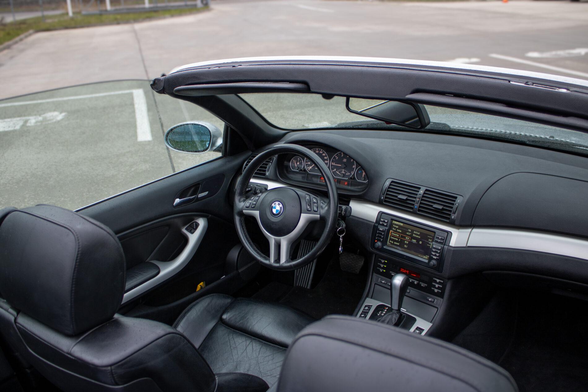 2002 BMW 325i, strieborná kabriolet, 260 131 km