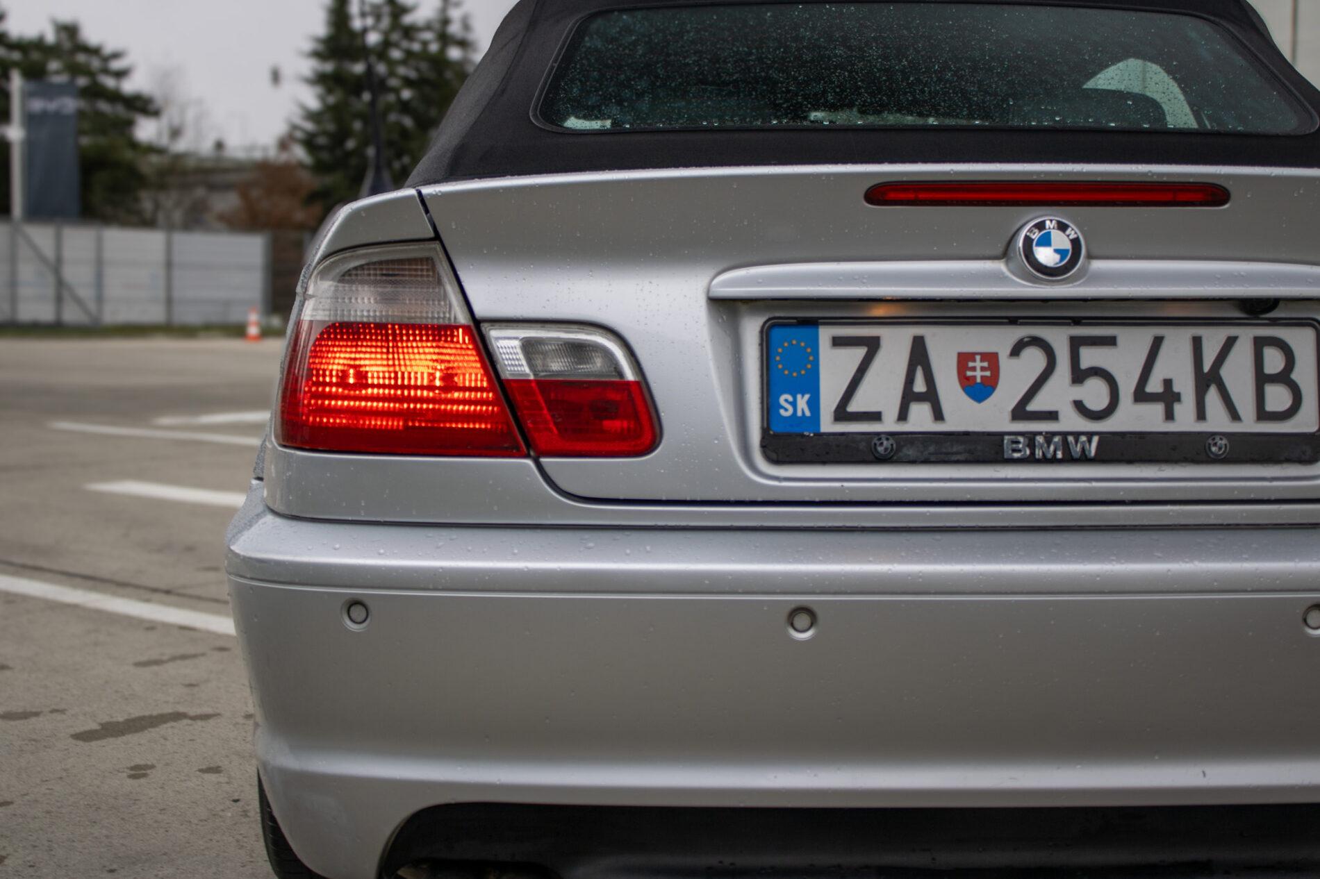 2002 BMW 325i, strieborná kabriolet, 260 131 km