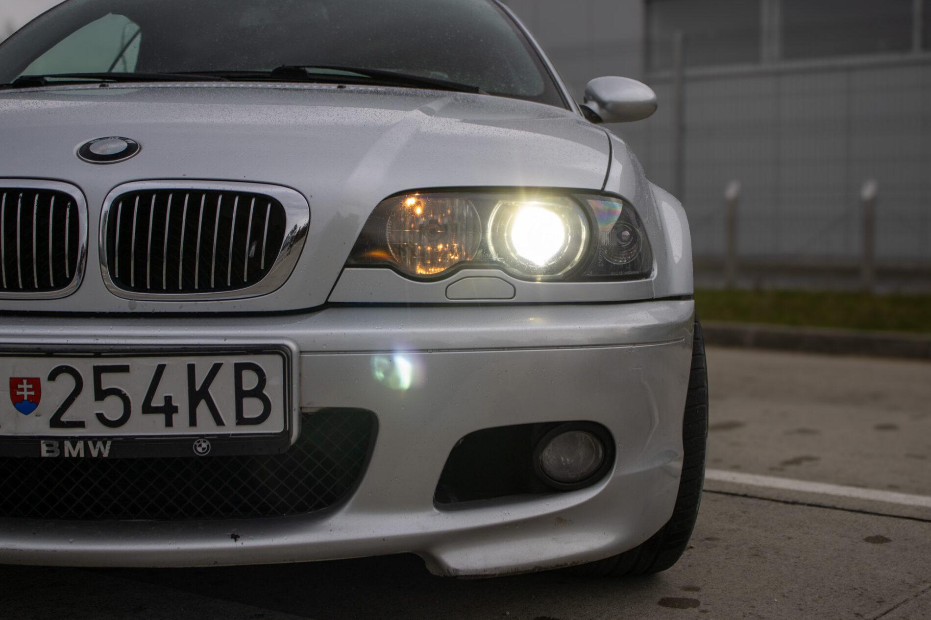 2002 BMW 325i, strieborná kabriolet, 260 131 km