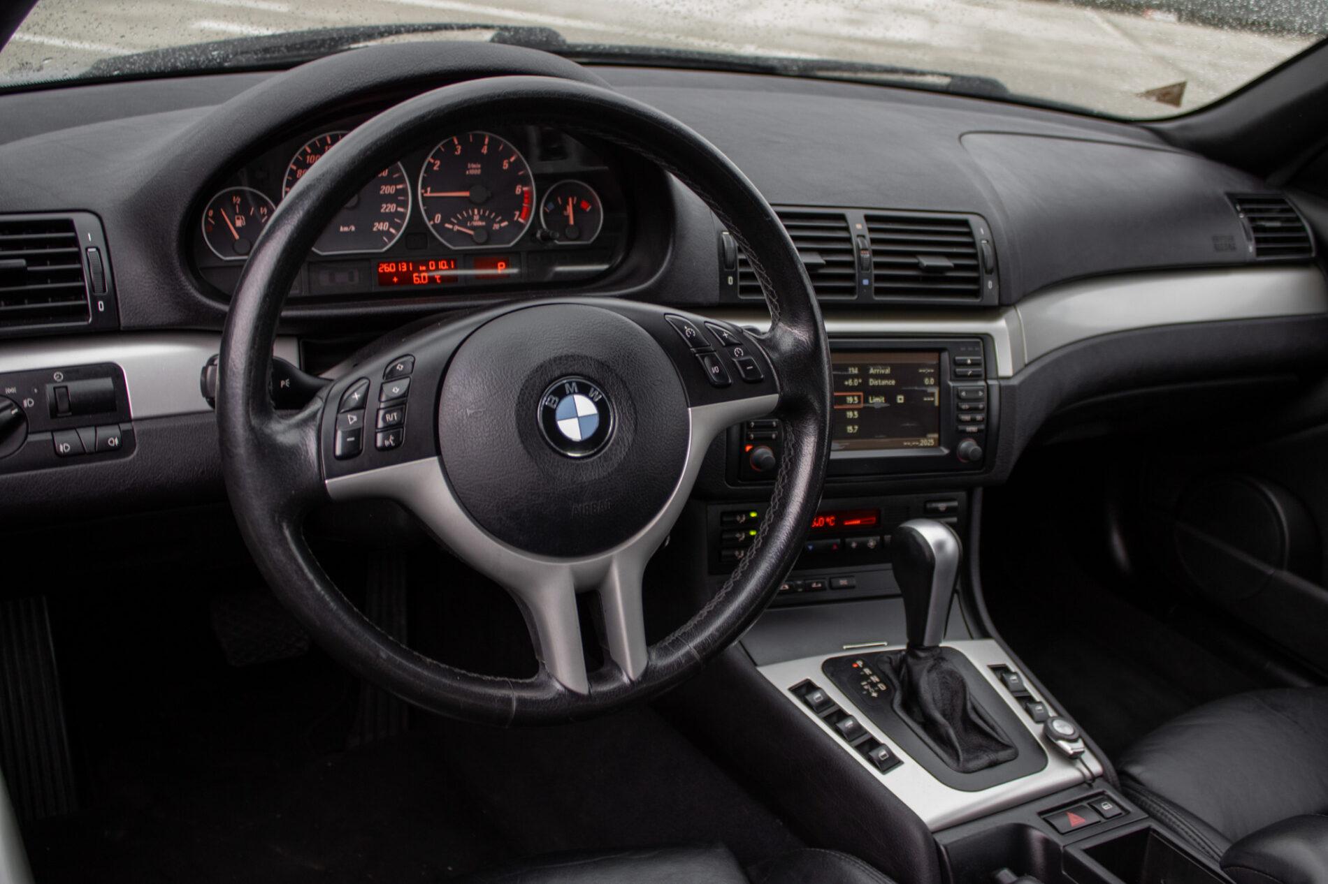 2002 BMW 325i, strieborná kabriolet, 260 131 km