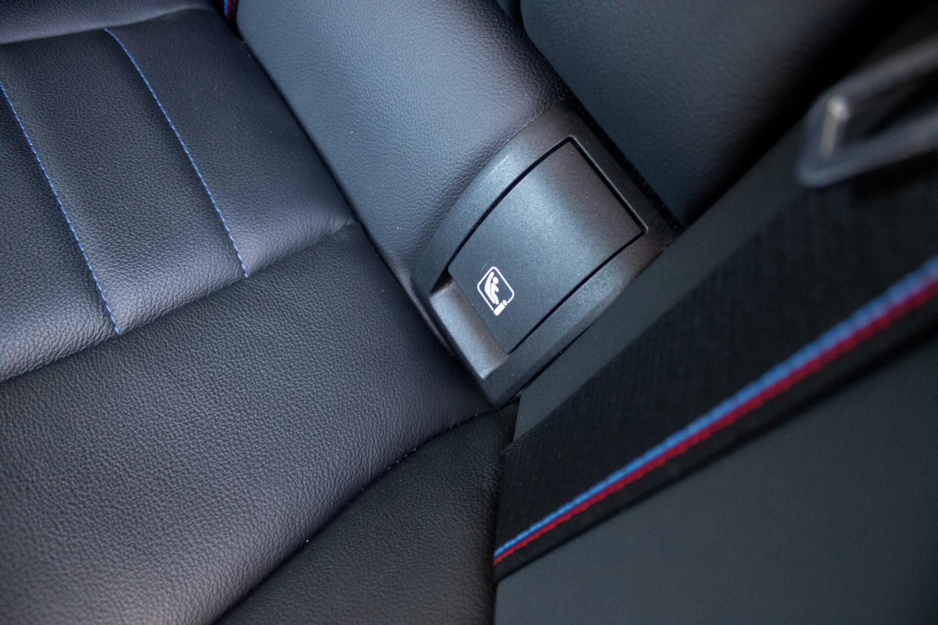 2020 BMW 320i, čierna kombi, 116 282 km