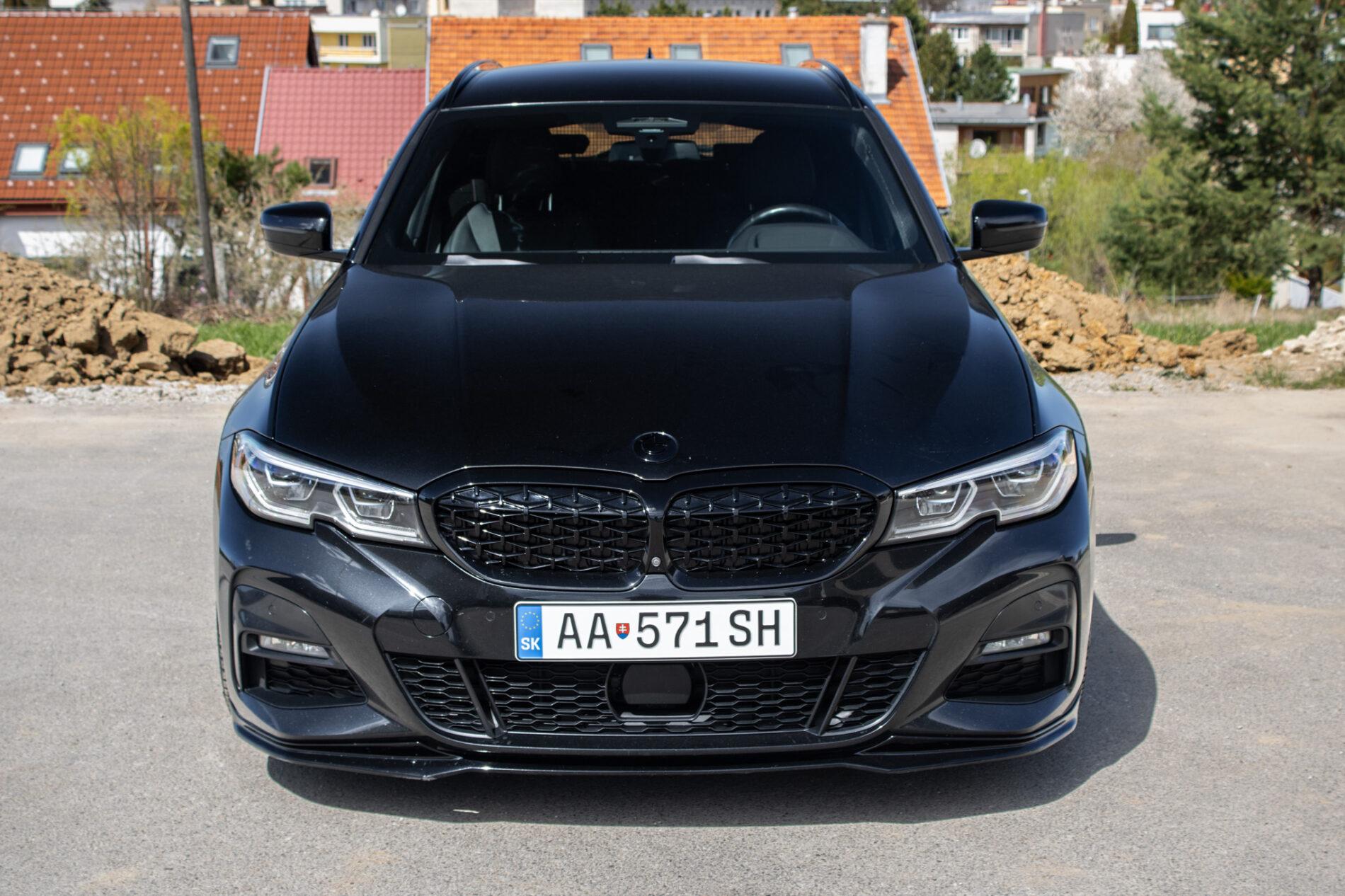2020 BMW 320i, čierna kombi, 116 282 km