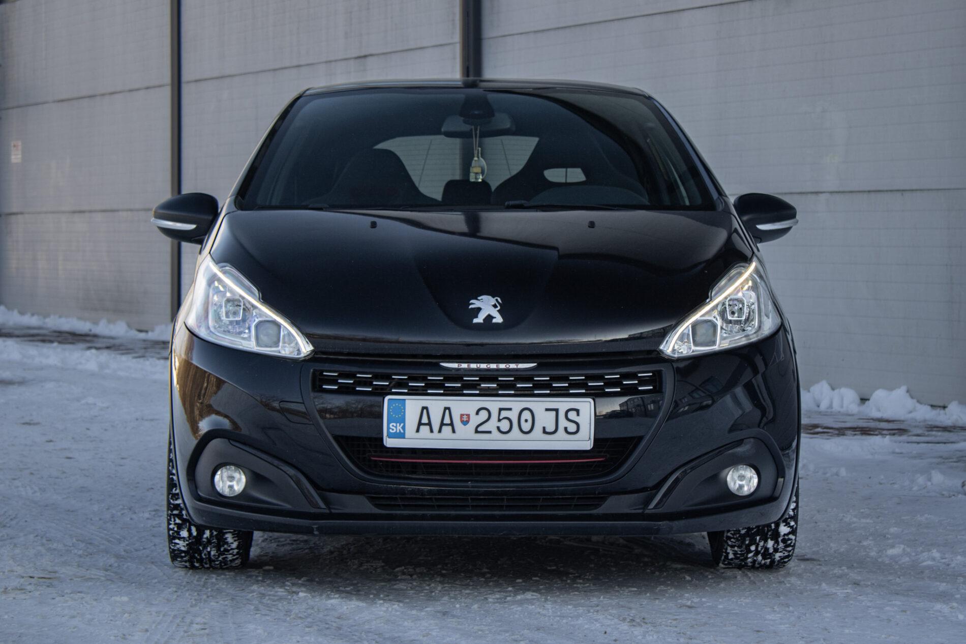2018 Peugeot 208 GTi, čierna hatchback, 153 104 km