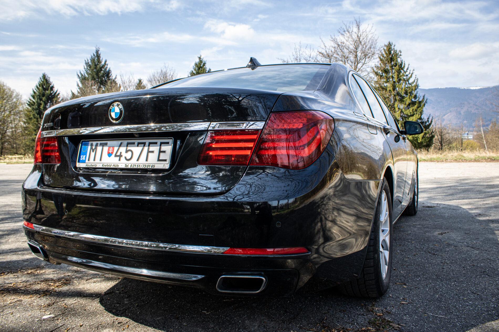 2013 BMW 750d, čierna sedan, 231 861 km