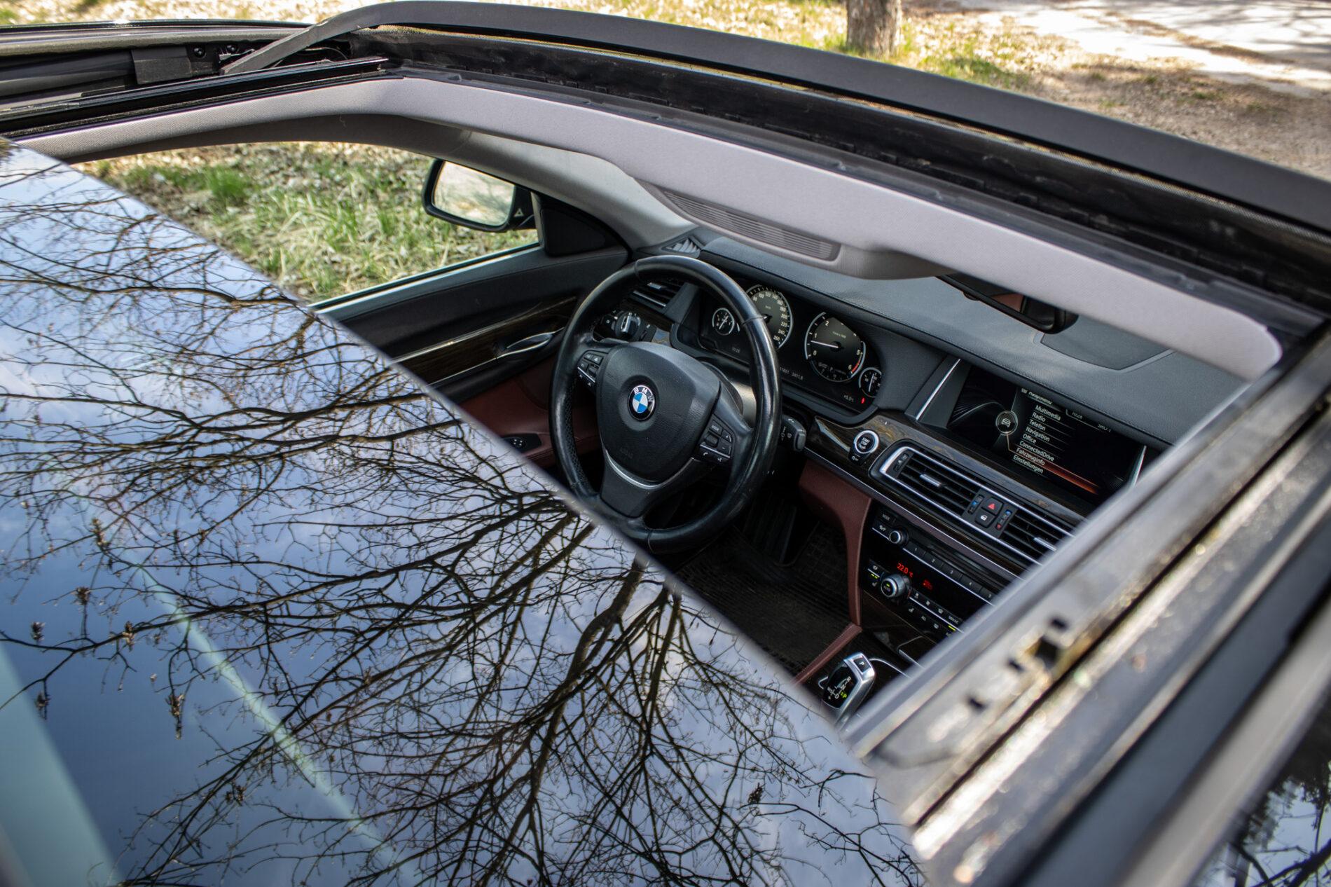 2013 BMW 750d, čierna sedan, 231 861 km