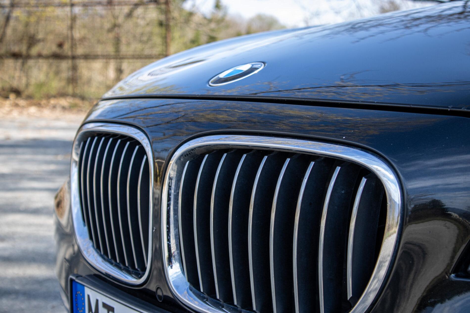 2013 BMW 750d, čierna sedan, 231 861 km