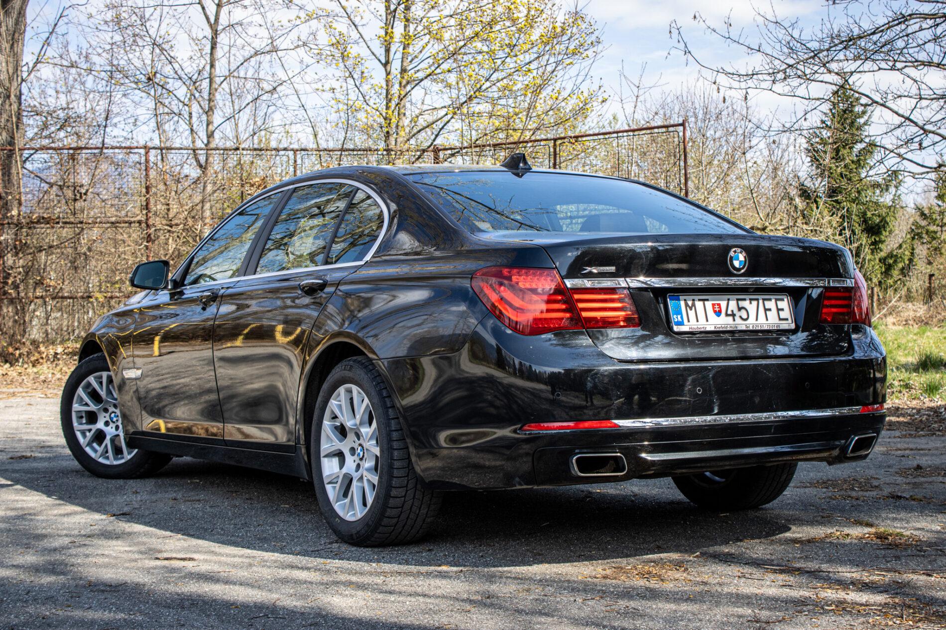 2013 BMW 750d, čierna sedan, 231 861 km