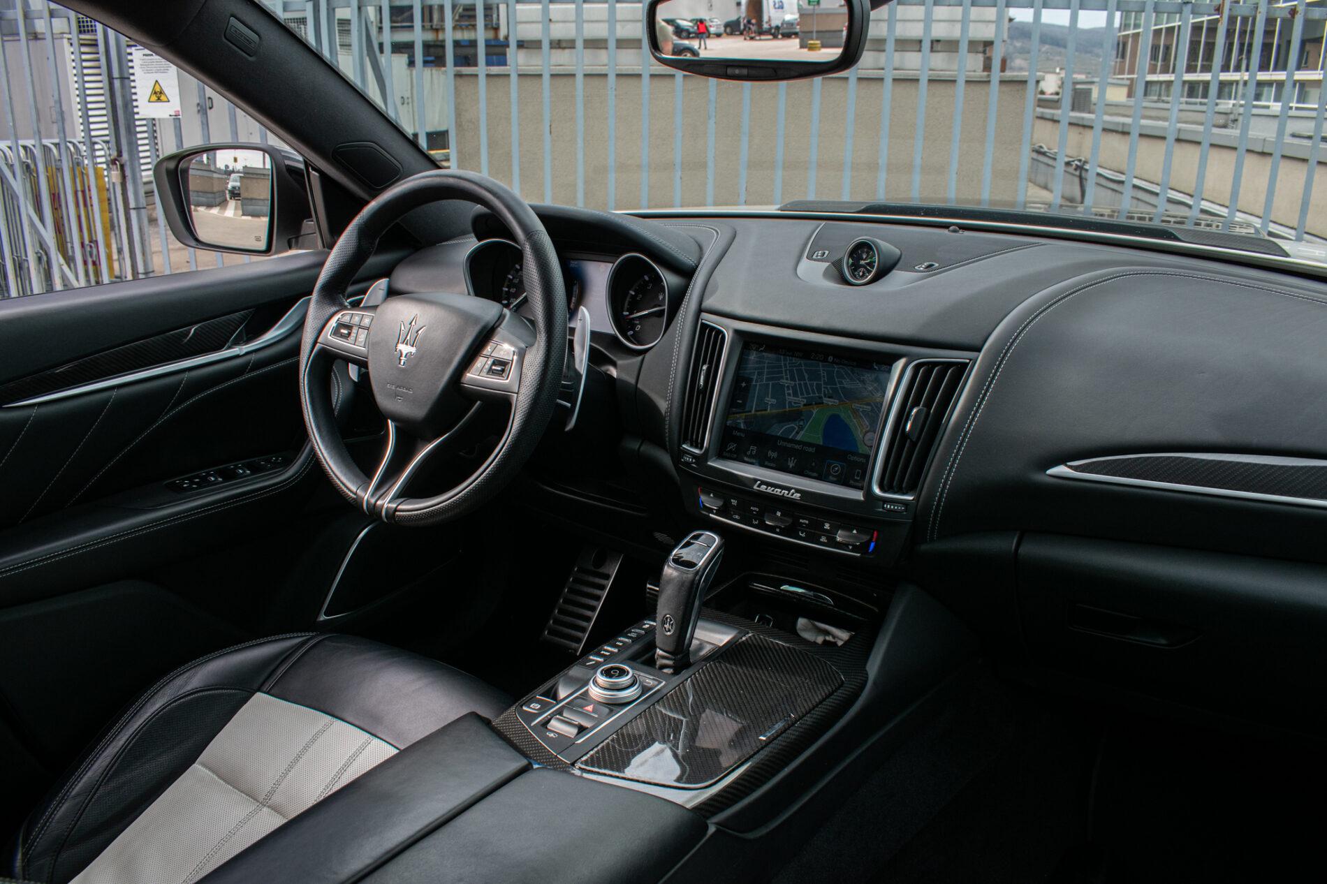 2019 Maserati Levante, biela suv, 85 819 km