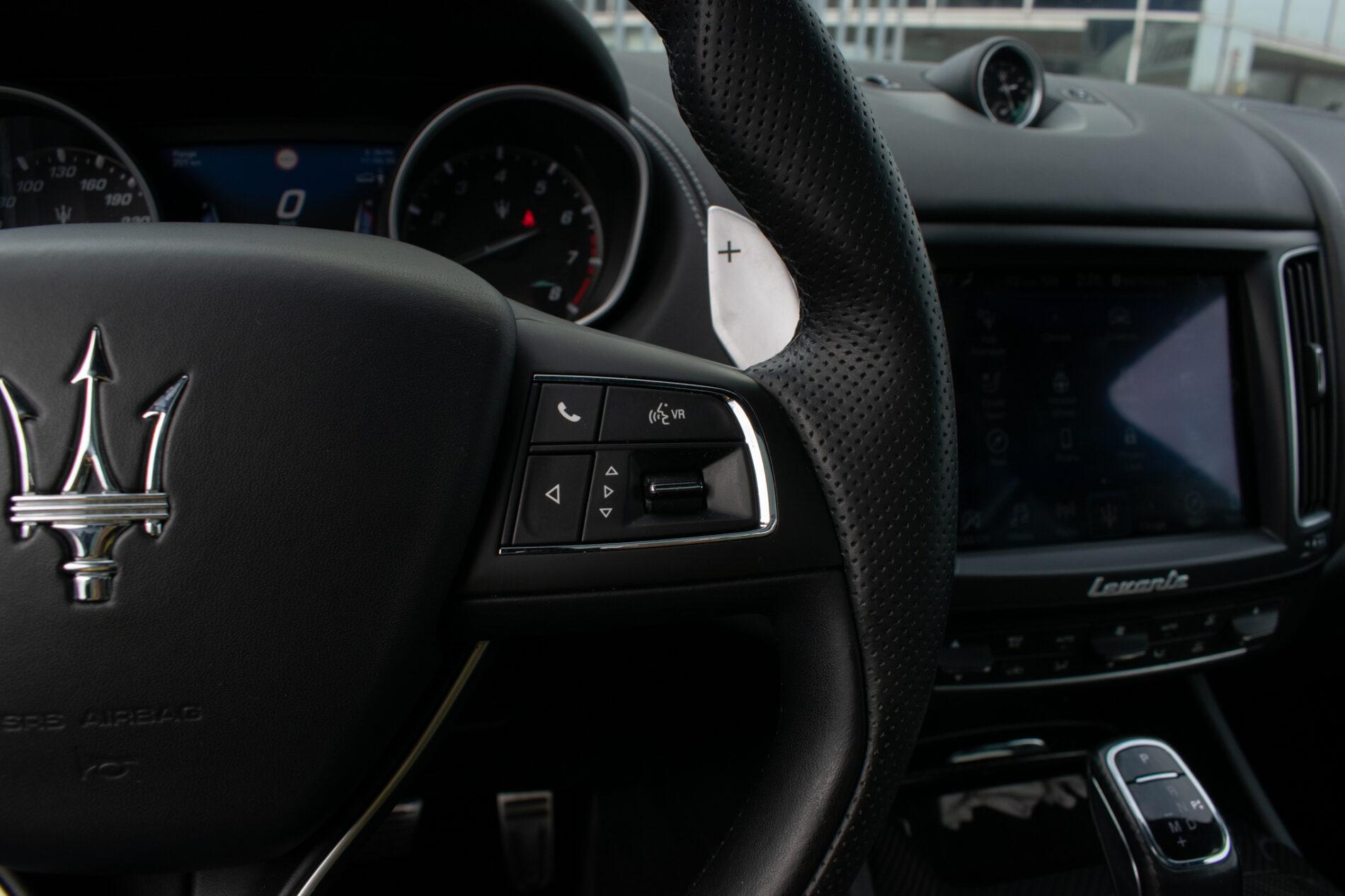 2019 Maserati Levante, biela suv, 85 819 km