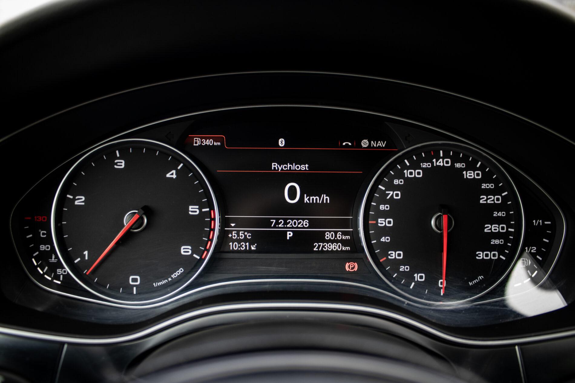 2013 AUDI A6, čierna sedan, 273 960 km