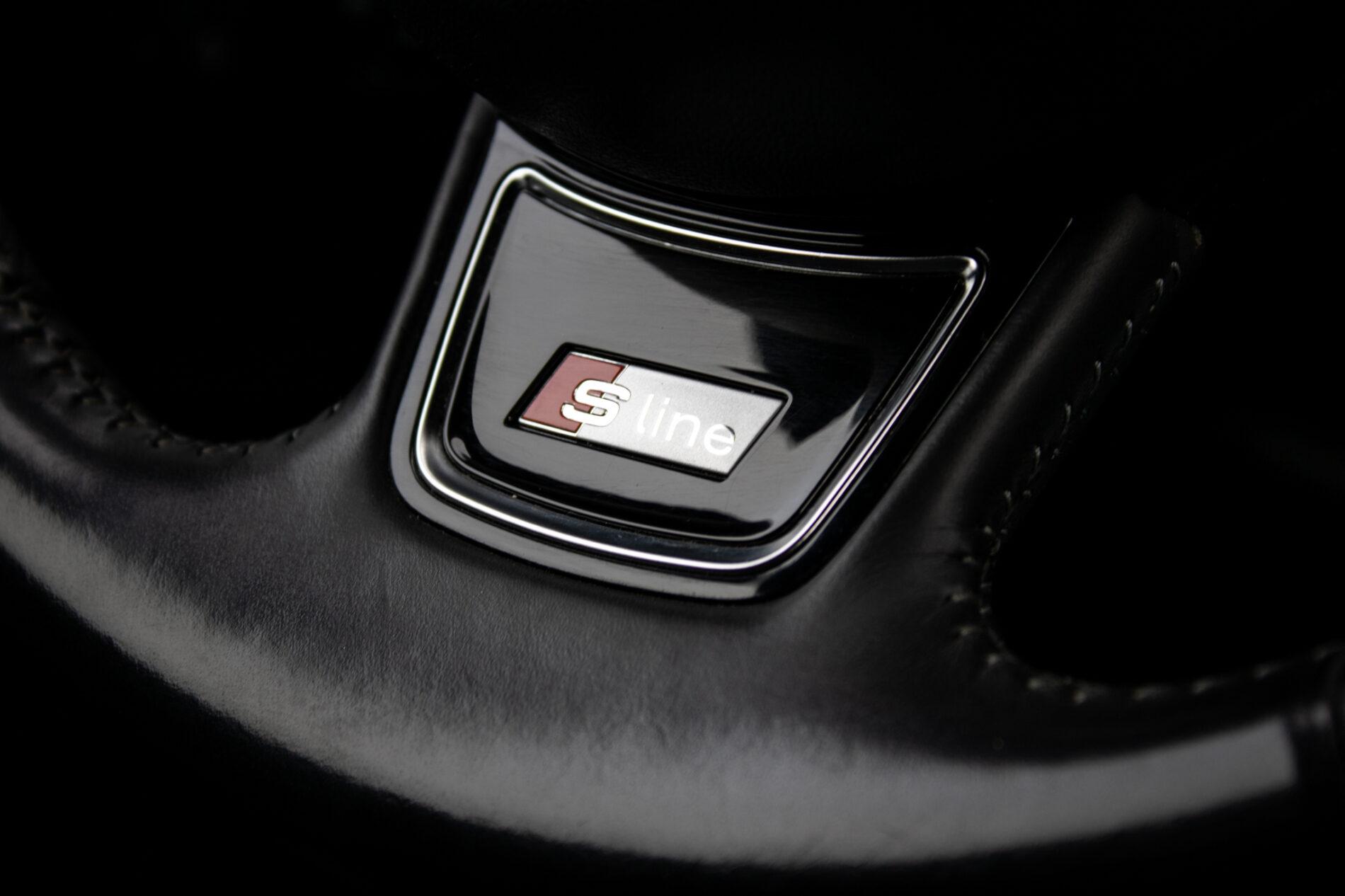 2013 AUDI A6, čierna sedan, 273 960 km
