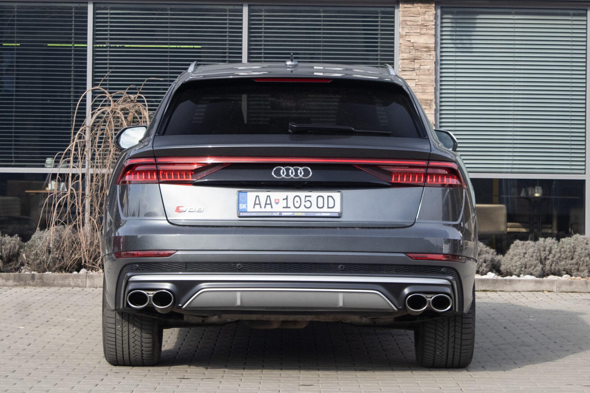 2021 AUDI SQ8, sivá suv, 122 000 km