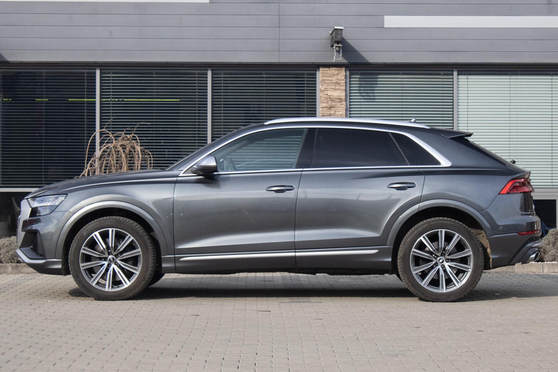 2021 AUDI SQ8, sivá suv, 122 000 km