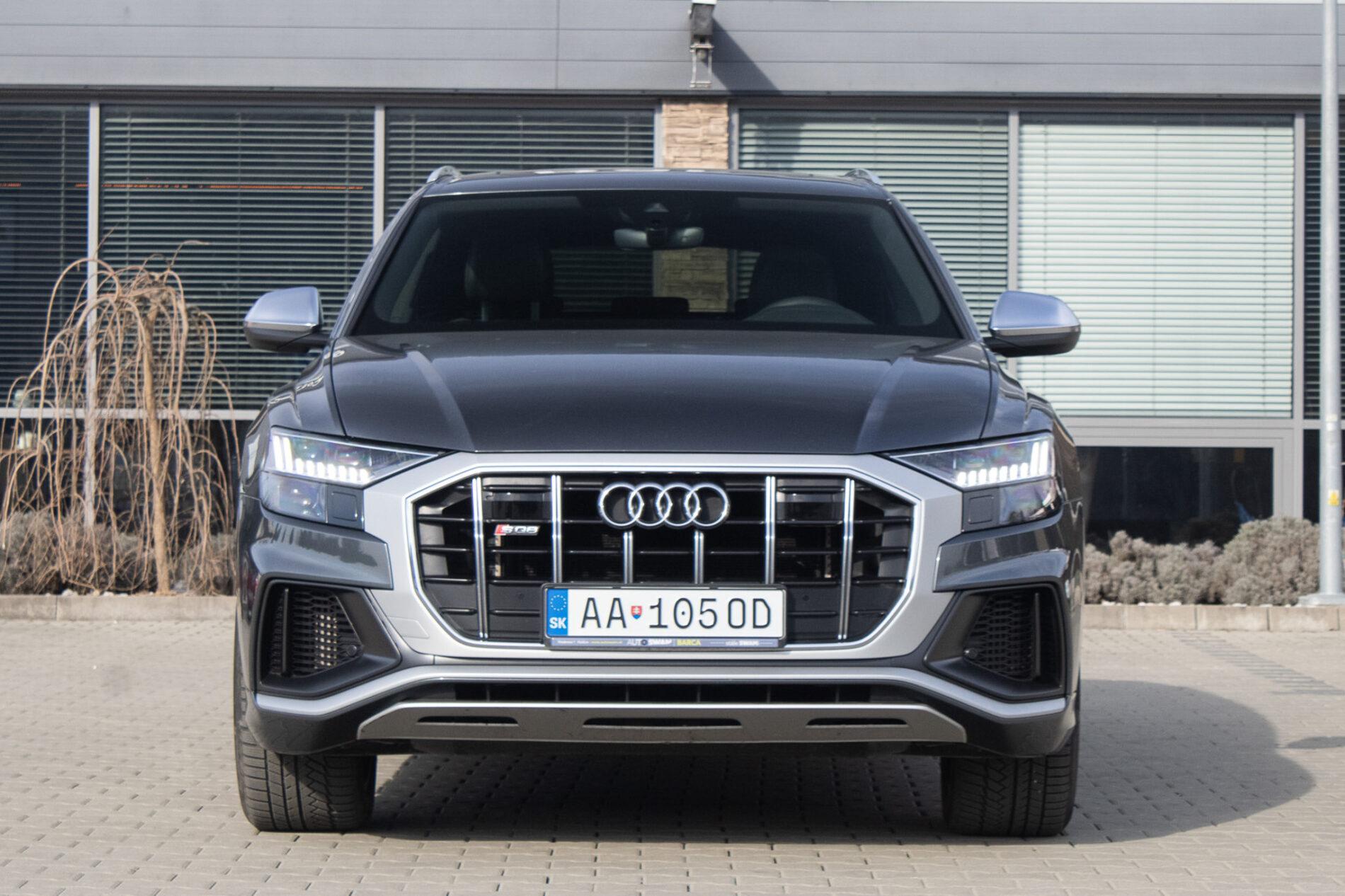 2021 AUDI SQ8, sivá suv, 122 000 km