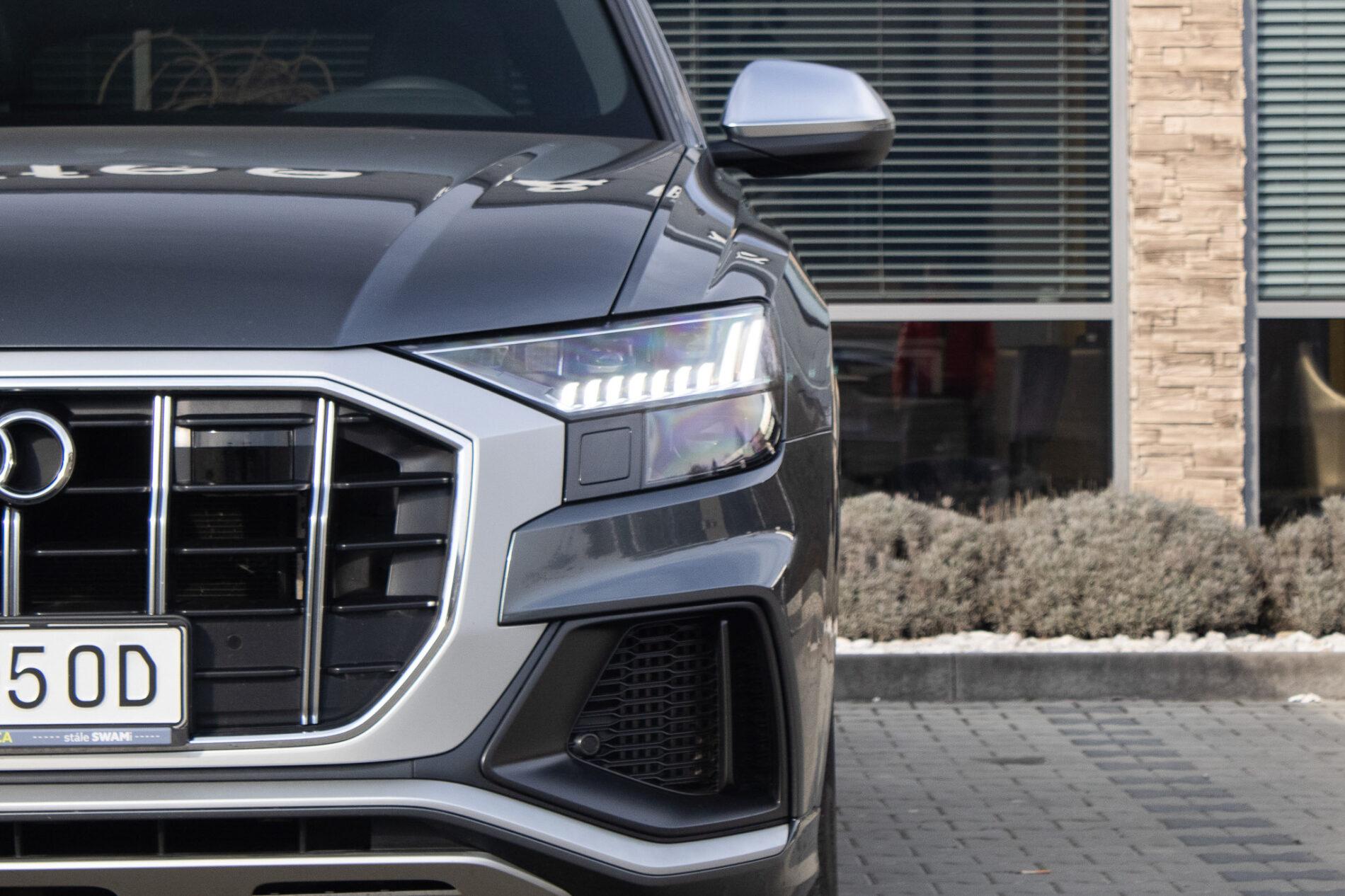 2021 AUDI SQ8, sivá suv, 122 000 km