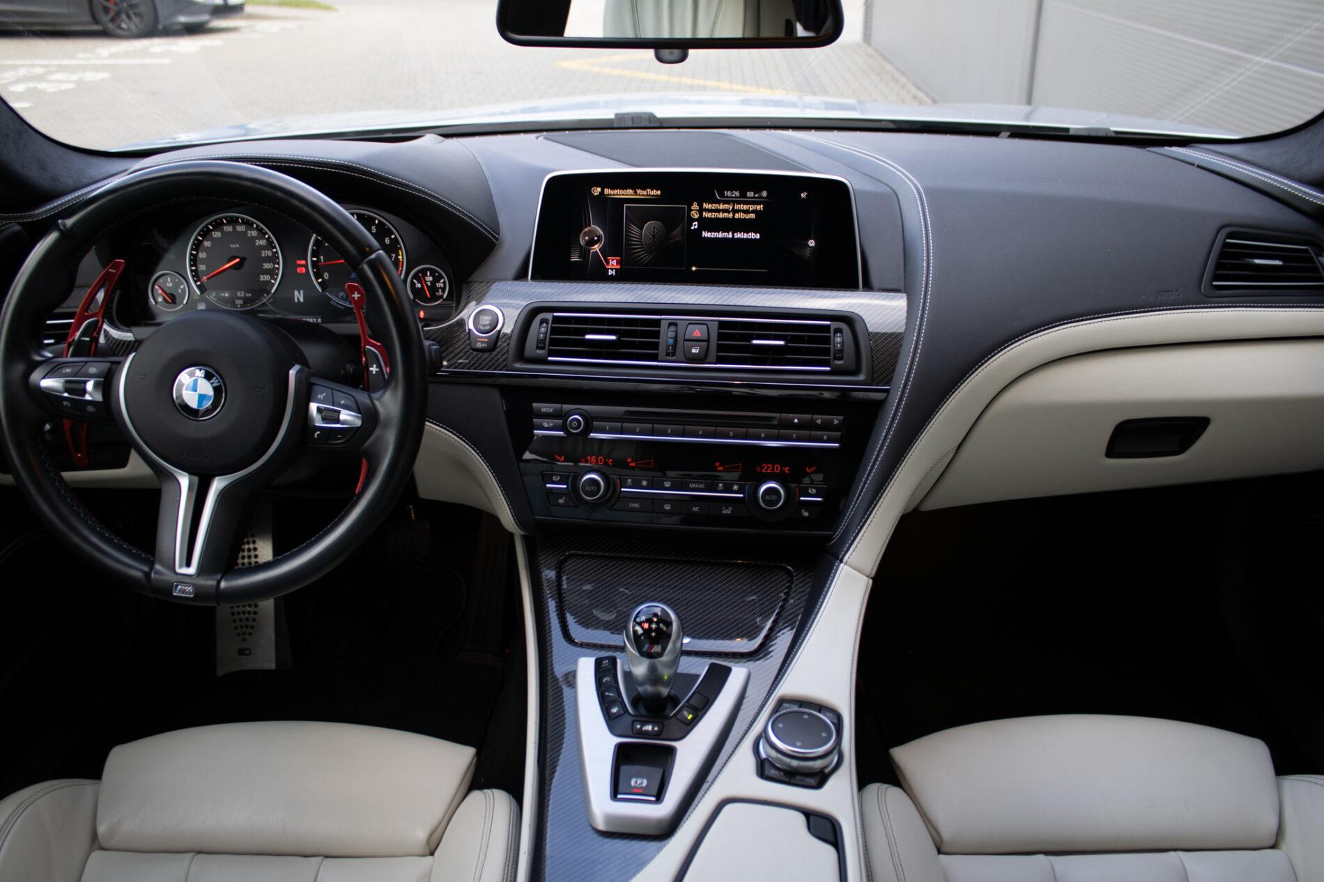 2017 BMW M6, sivá sedan, 30 396 km