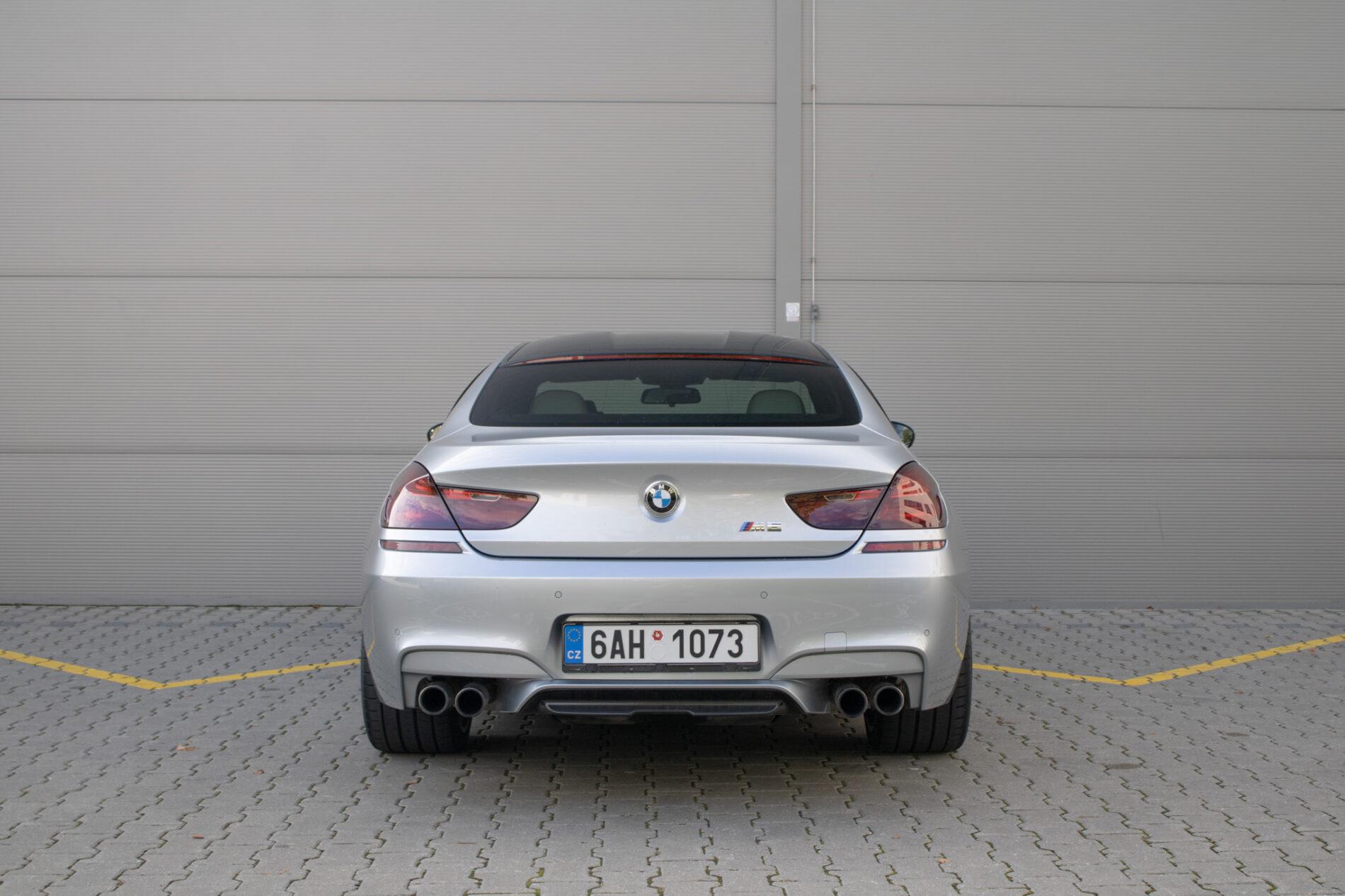 2017 BMW M6, sivá sedan, 30 396 km