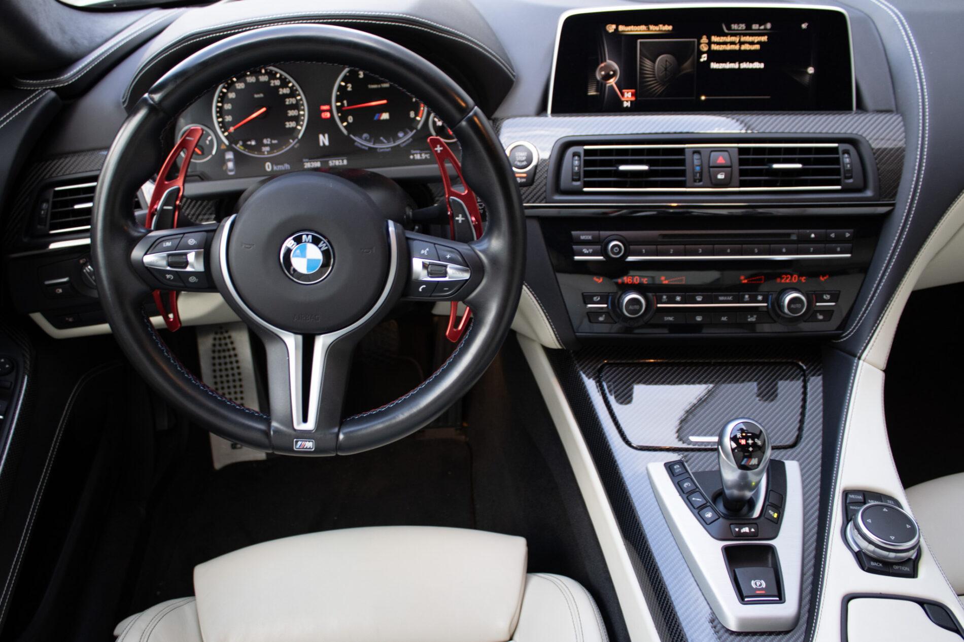 2017 BMW M6, sivá sedan, 30 396 km