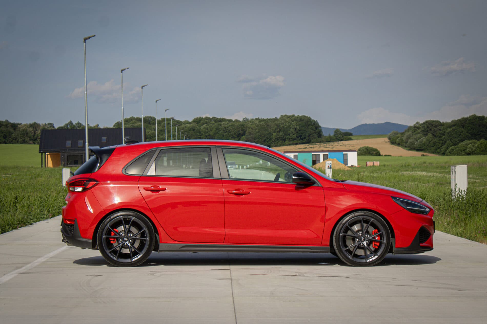 2021 Hyundai i30 N, červená hatchback, 46 172 km