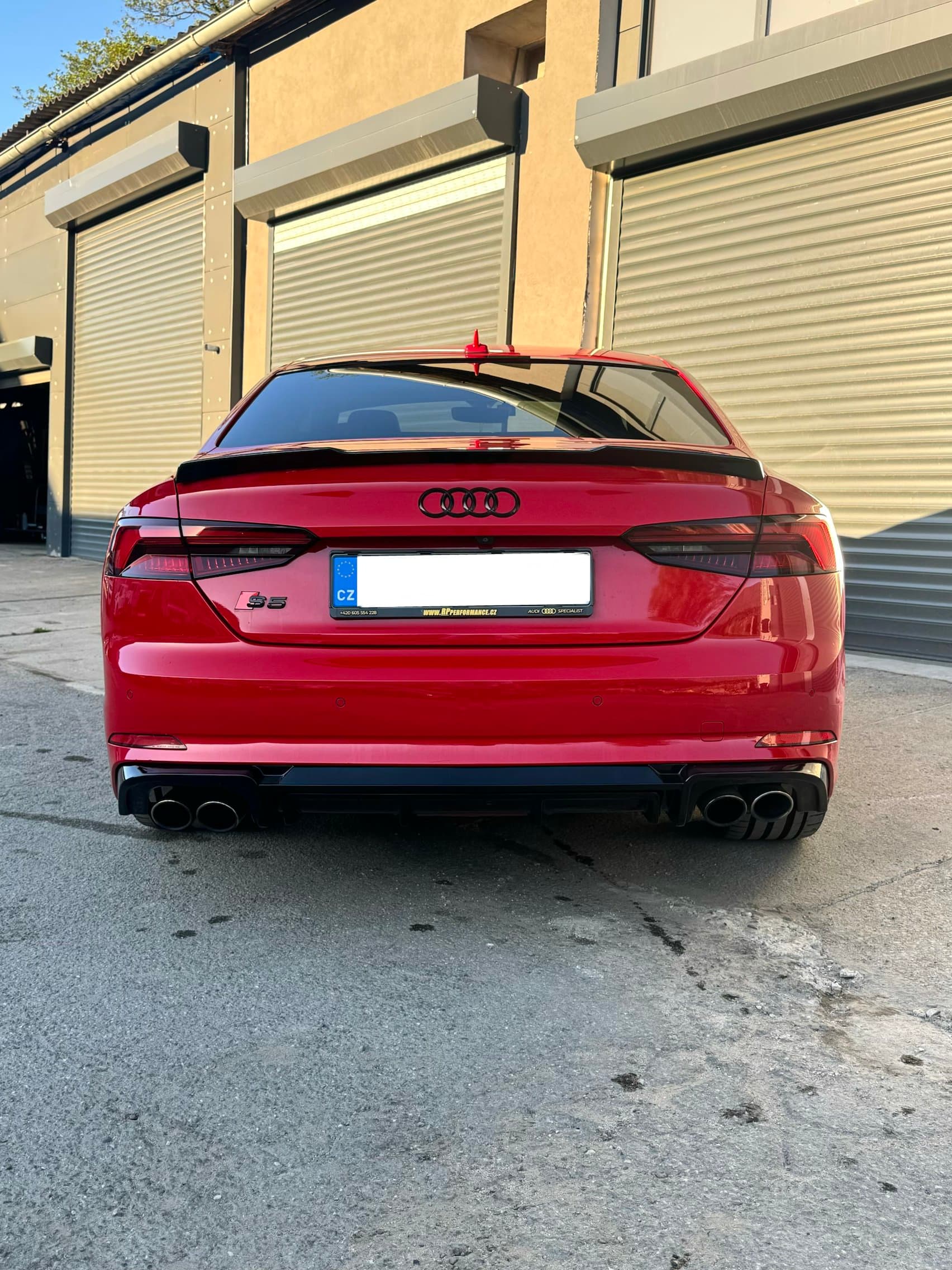 2018 AUDI S5 Coupé, červená kupé, 180 000 km