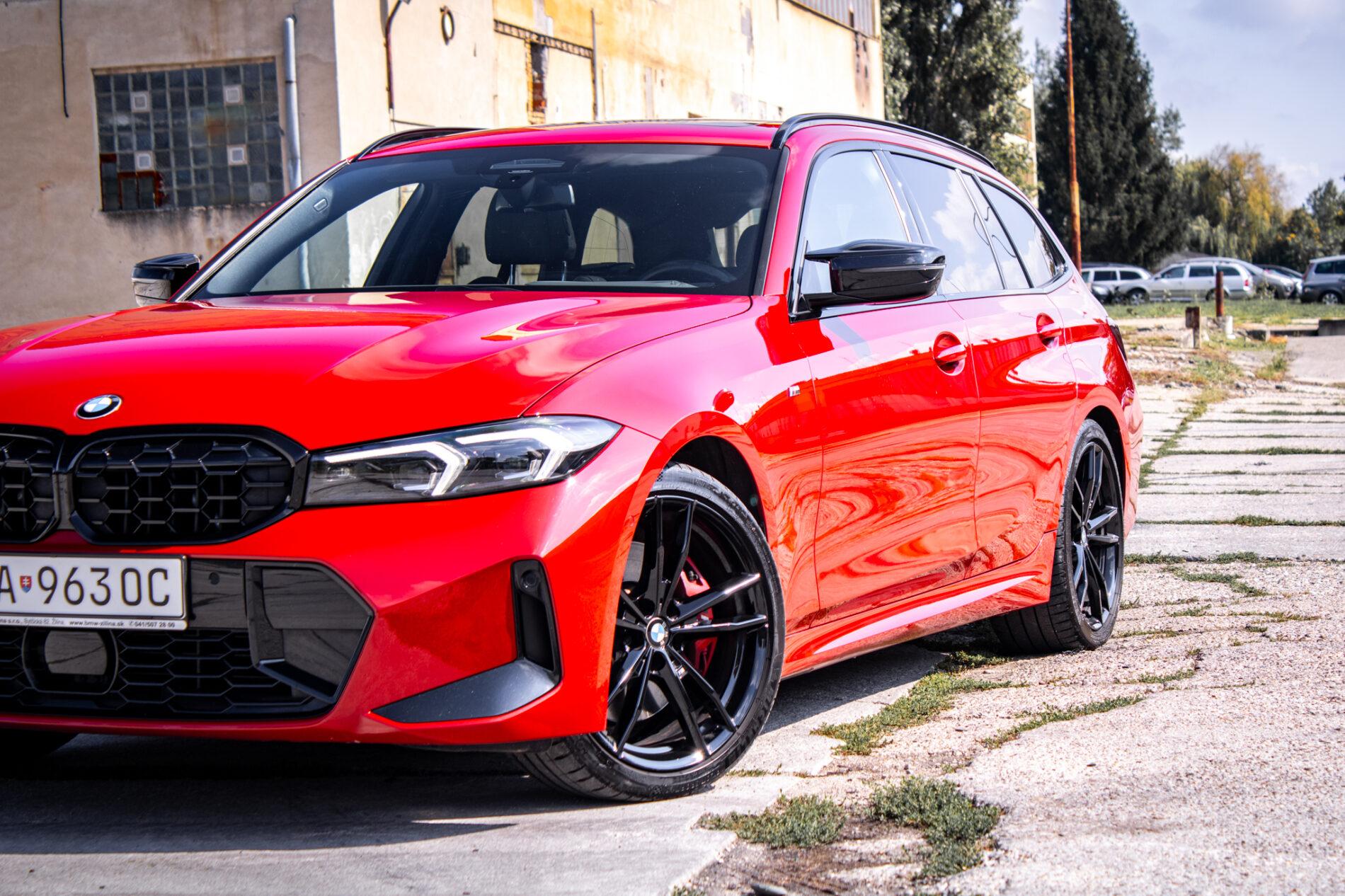 2023 BMW M340i, červená kombi, 36 400 km