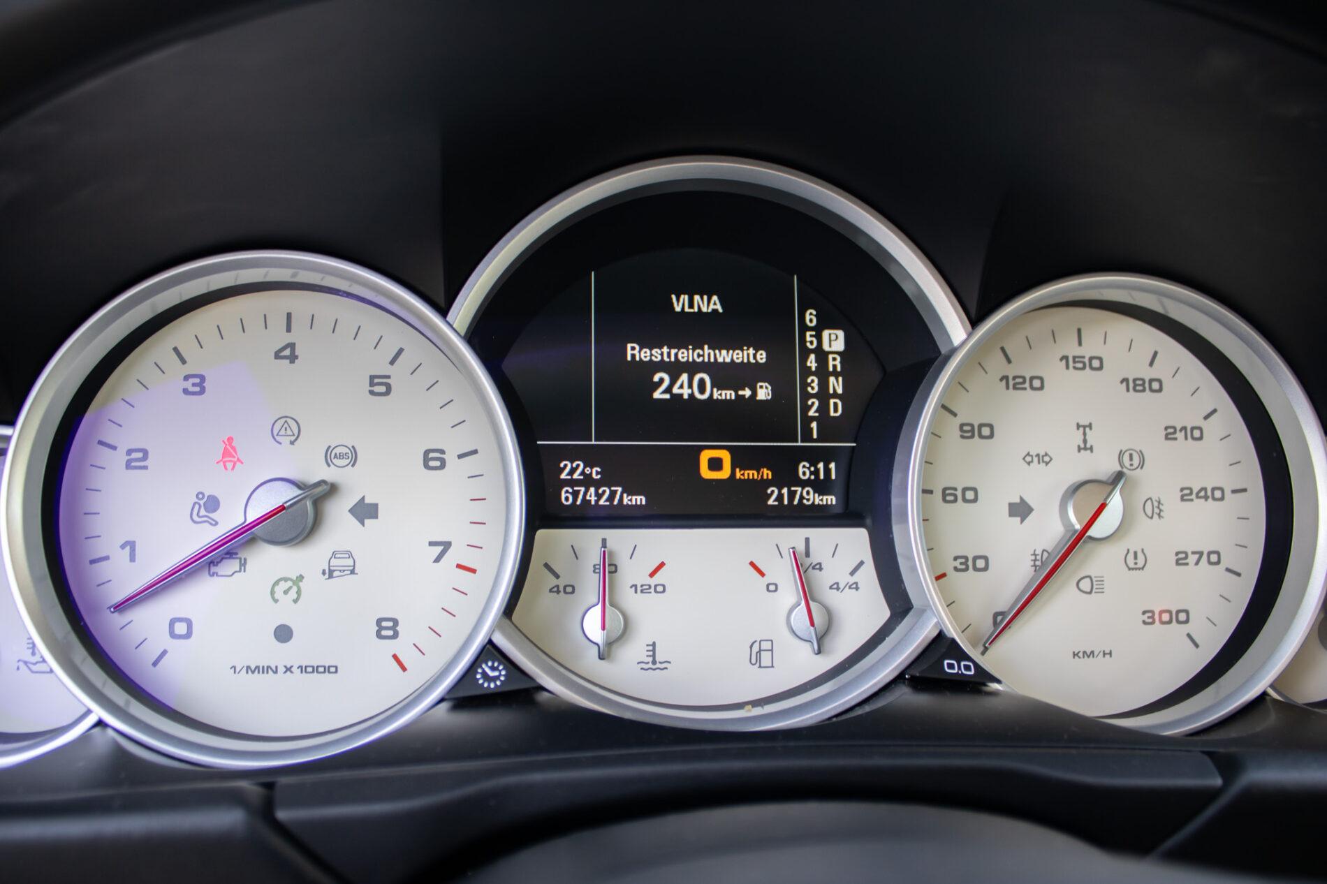 2008 Porsche Cayenne Turbo, čierna suv, 67 427 km