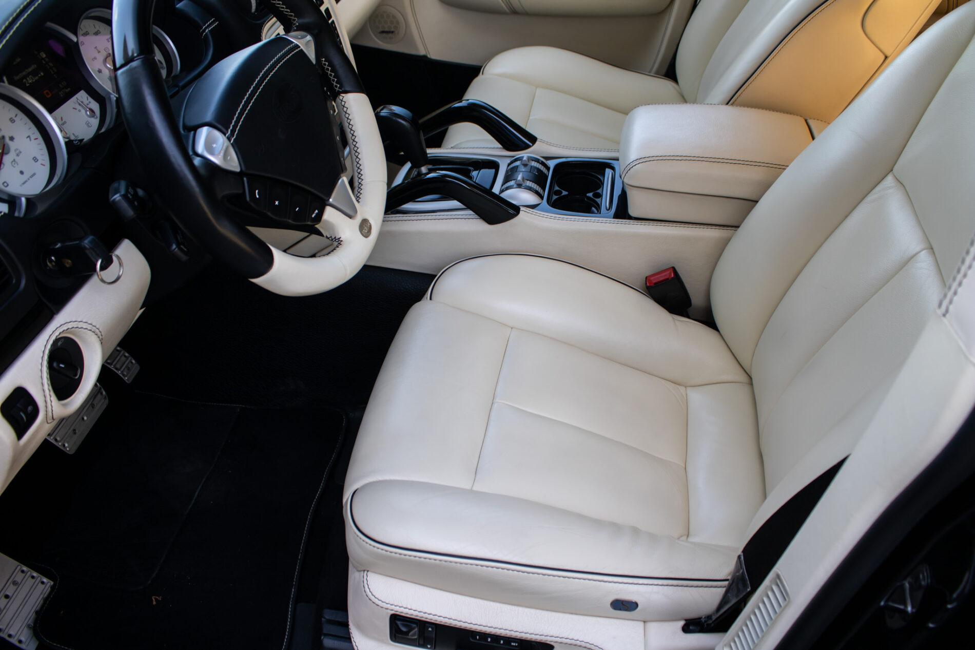 2008 Porsche Cayenne Turbo, čierna suv, 67 427 km