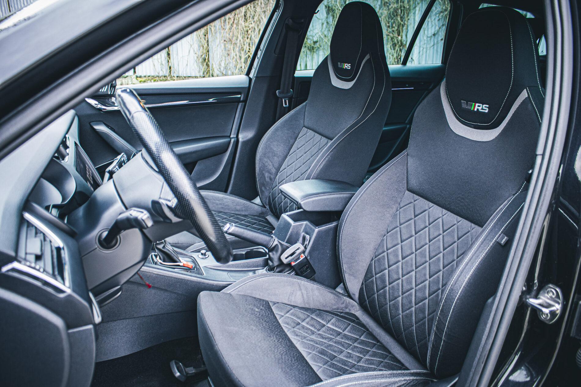 2017 Skoda Octavia RS, čierna kombi, 216 446 km