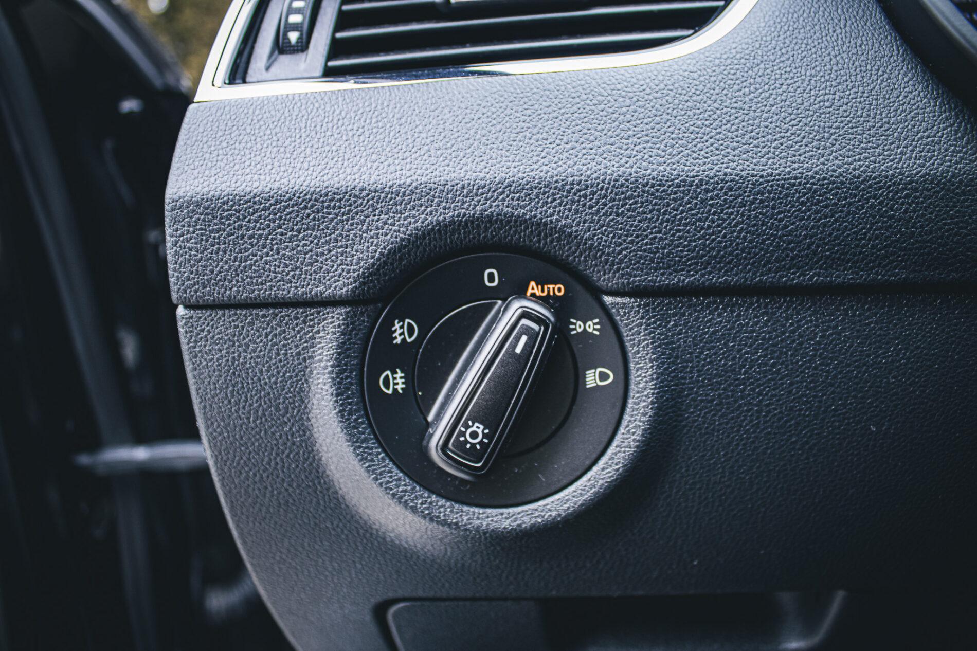 2017 Skoda Octavia RS, čierna kombi, 216 446 km