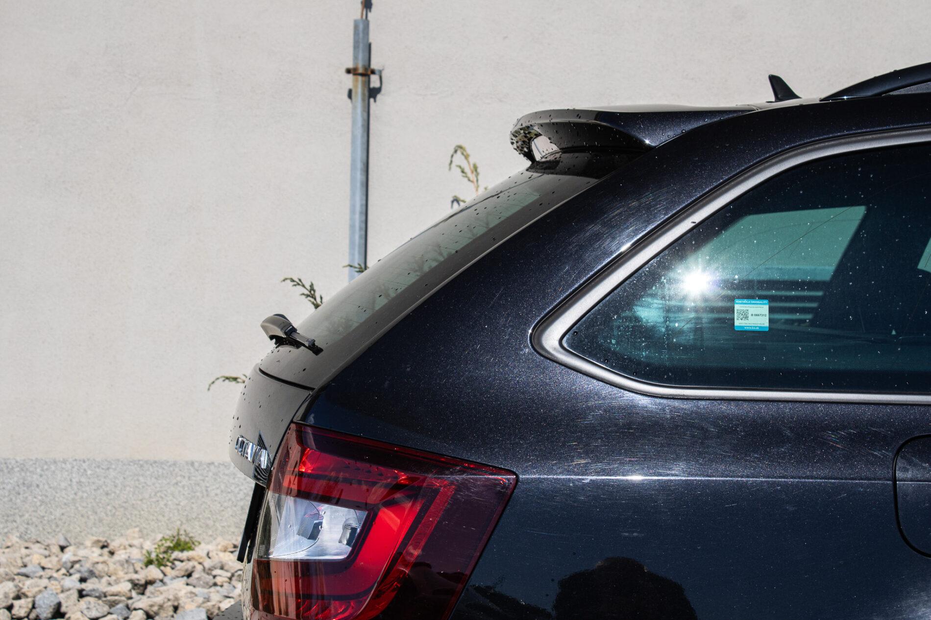 2017 Skoda Octavia RS, čierna kombi, 216 446 km