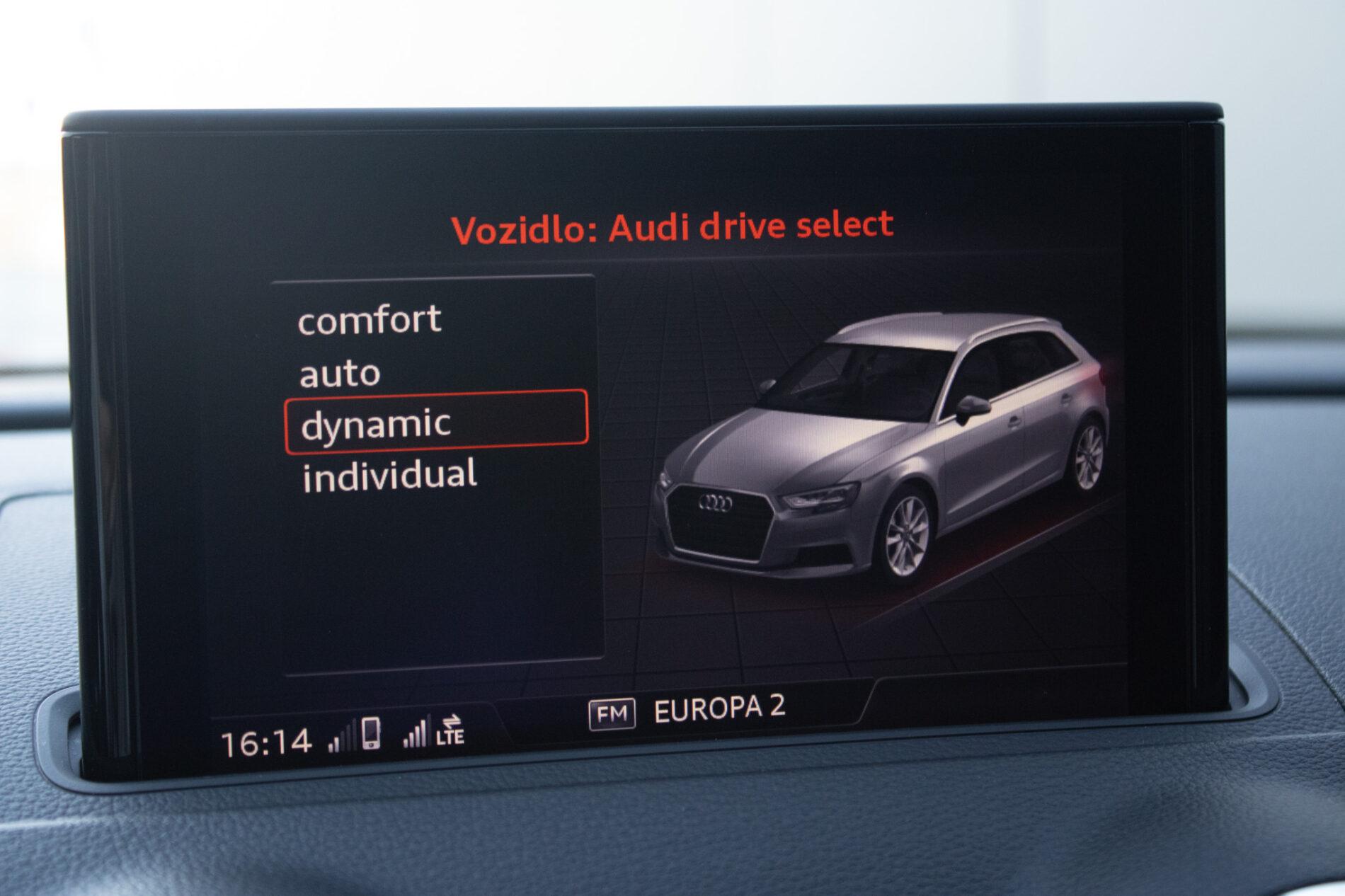 2018 AUDI RS3, zelená hatchback, 126 815 km