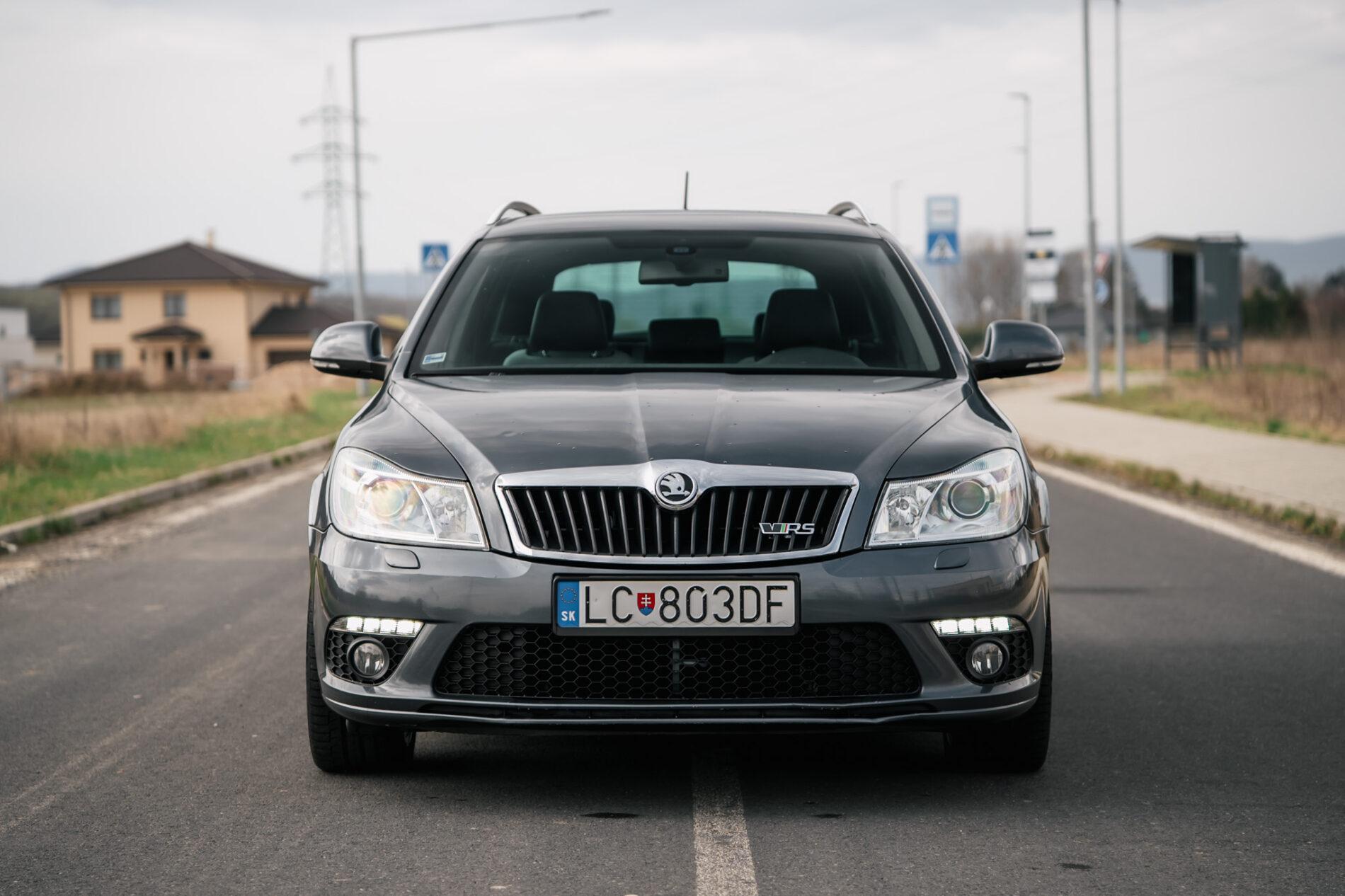 2009 Skoda Octavia RS, sivá kombi, 218 219 km