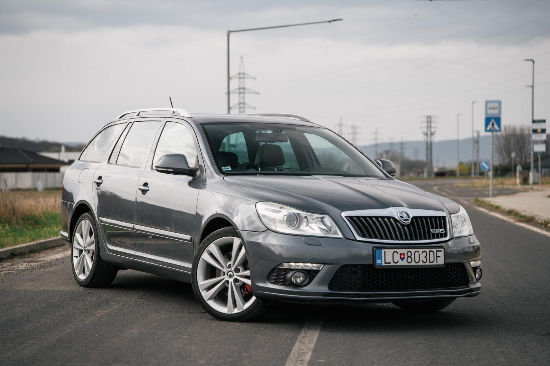 2009 Skoda Octavia RS, sivá kombi, 218 219 km