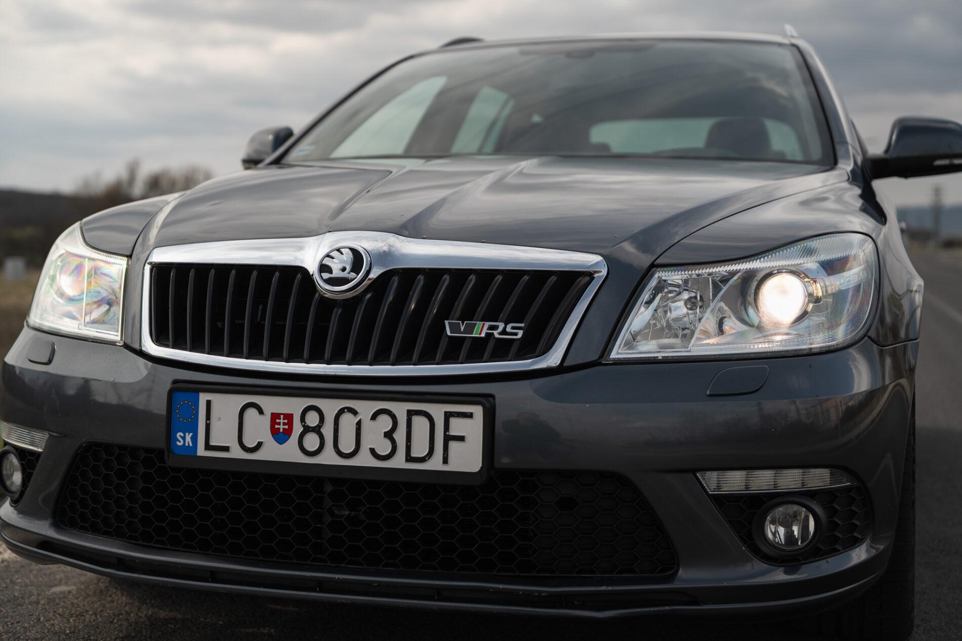 2009 Skoda Octavia RS, sivá kombi, 218 219 km