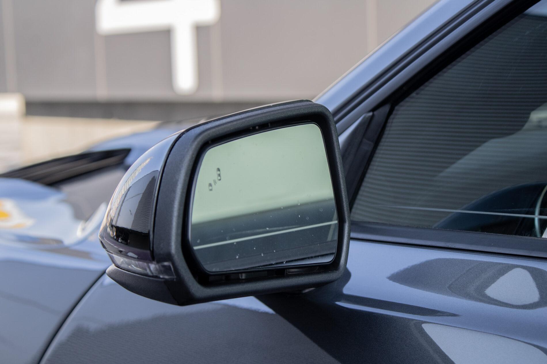 2022 Ford Mustang Mach 1, sivá kupé, 83 631 km