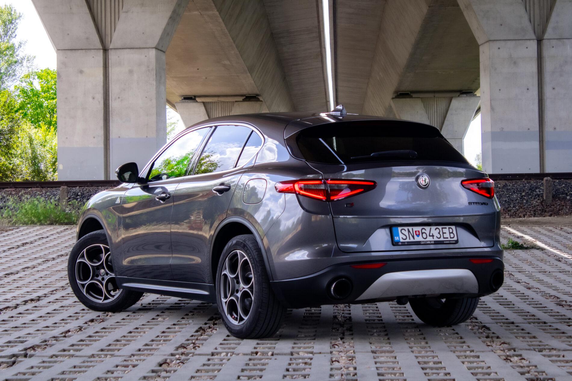 2019 Alfa Romeo Stelvio, sivá suv, 56 139 km