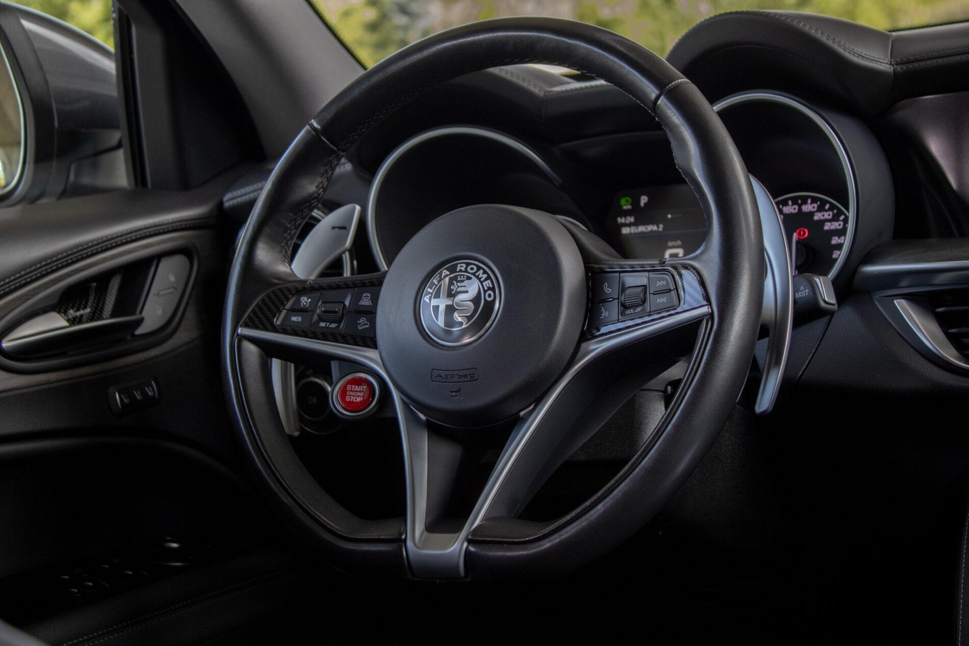 2019 Alfa Romeo Stelvio, sivá suv, 56 139 km