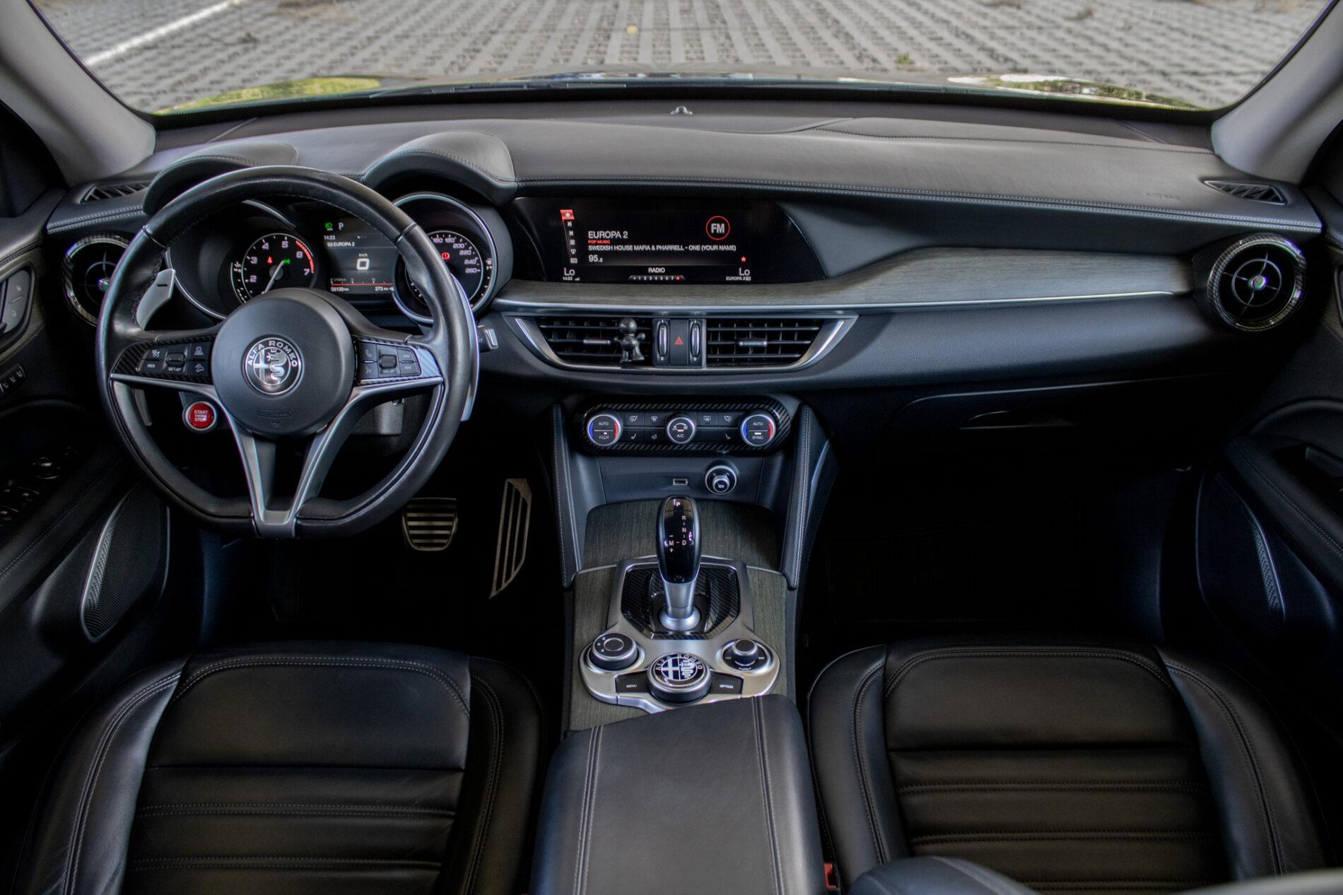 2019 Alfa Romeo Stelvio, sivá suv, 56 139 km