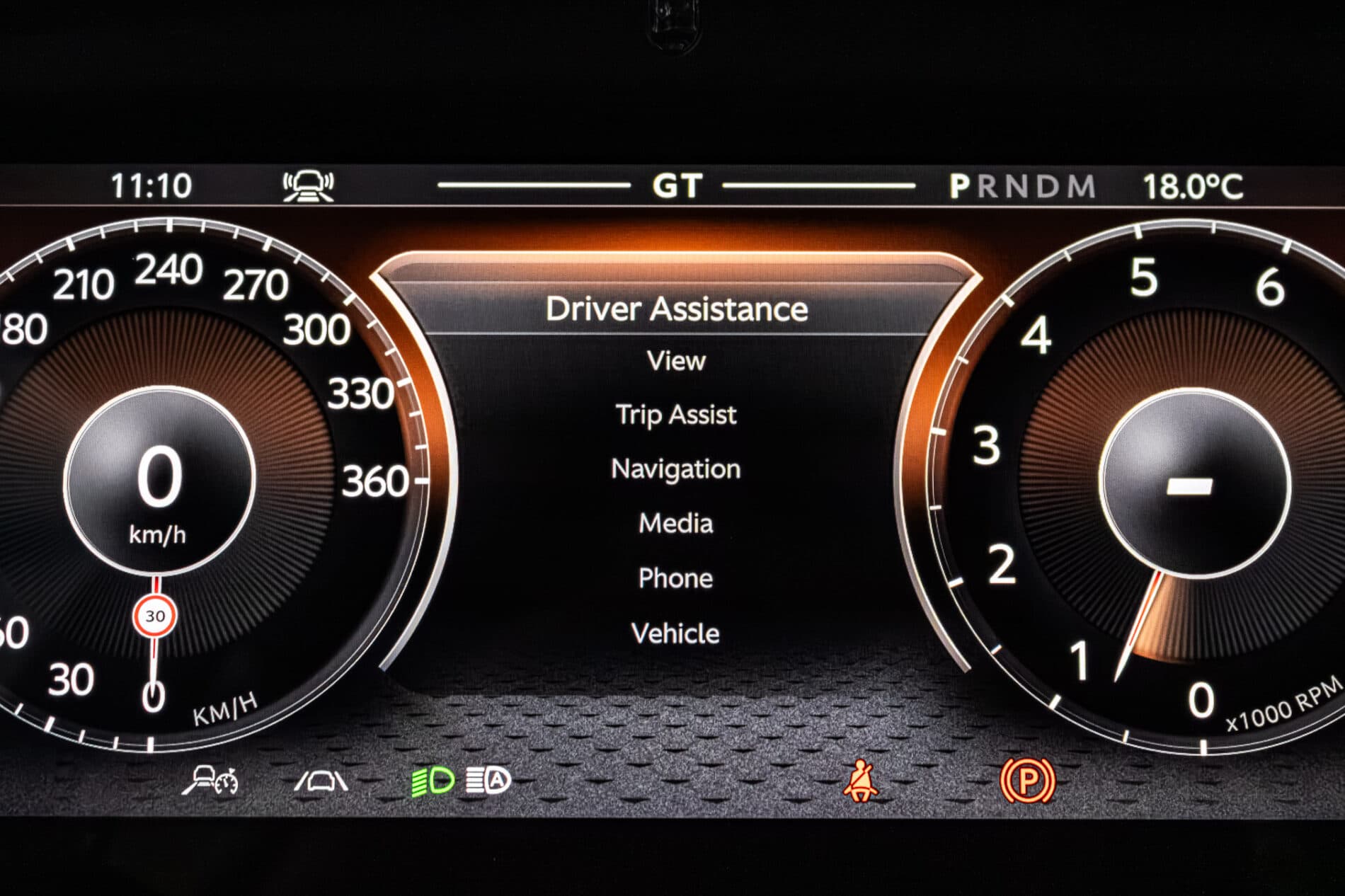 2026 Aston Martin DB12, sivá kupé, 72 km