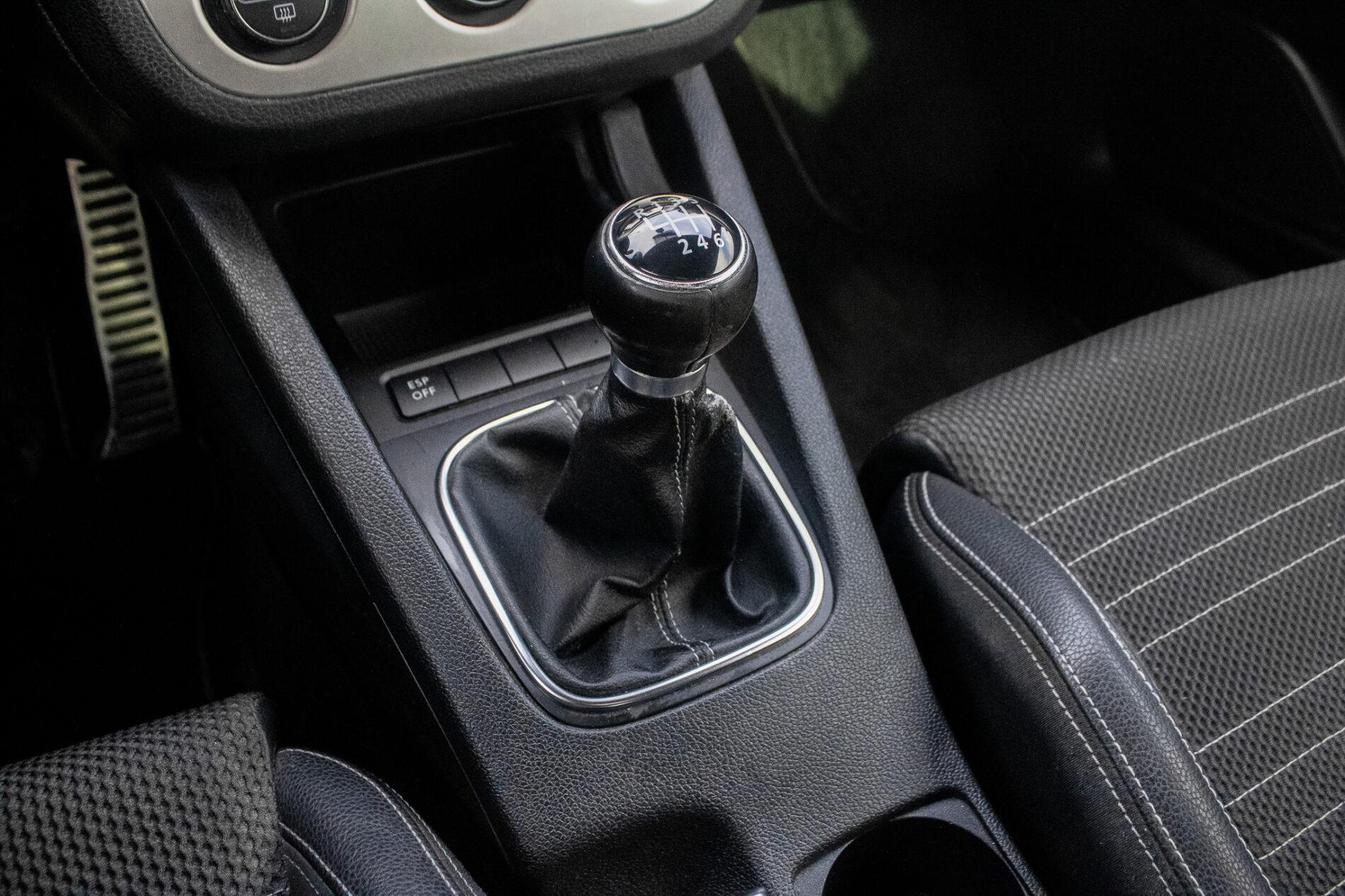 2008 Volkswagen Scirocco, čierna kupé, 201 883 km