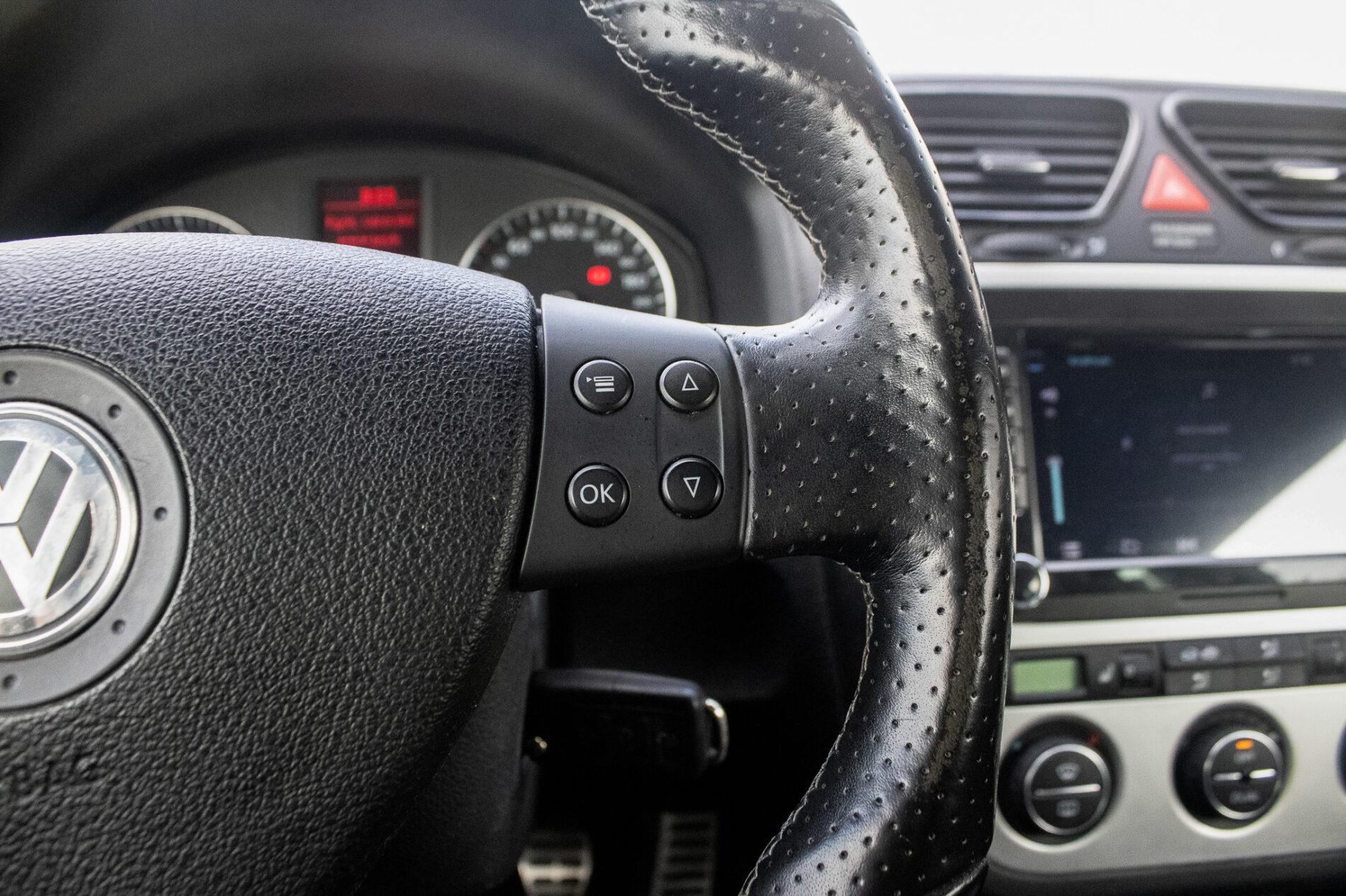 2008 Volkswagen Scirocco, čierna kupé, 201 883 km
