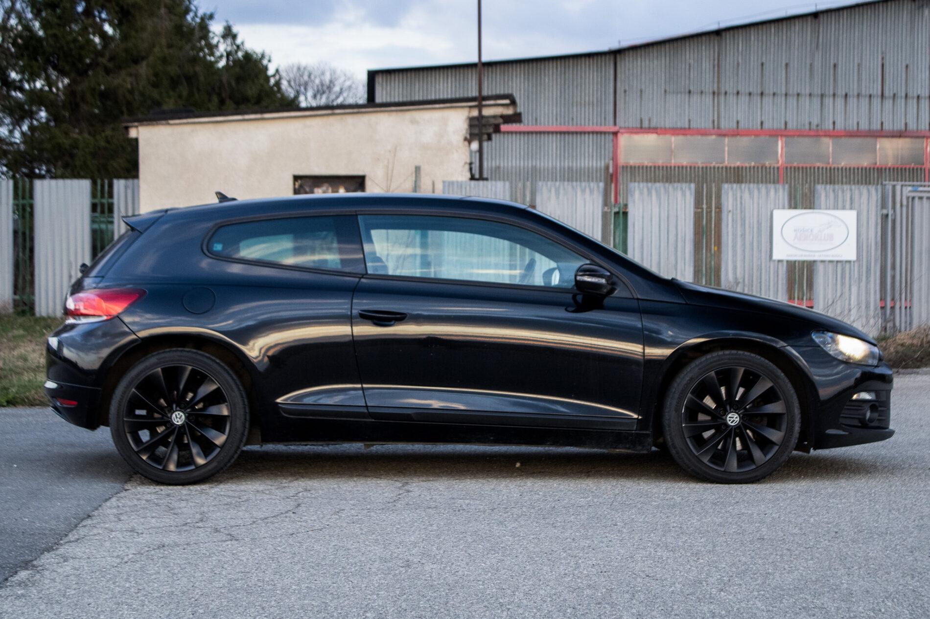 2008 Volkswagen Scirocco, čierna kupé, 201 883 km