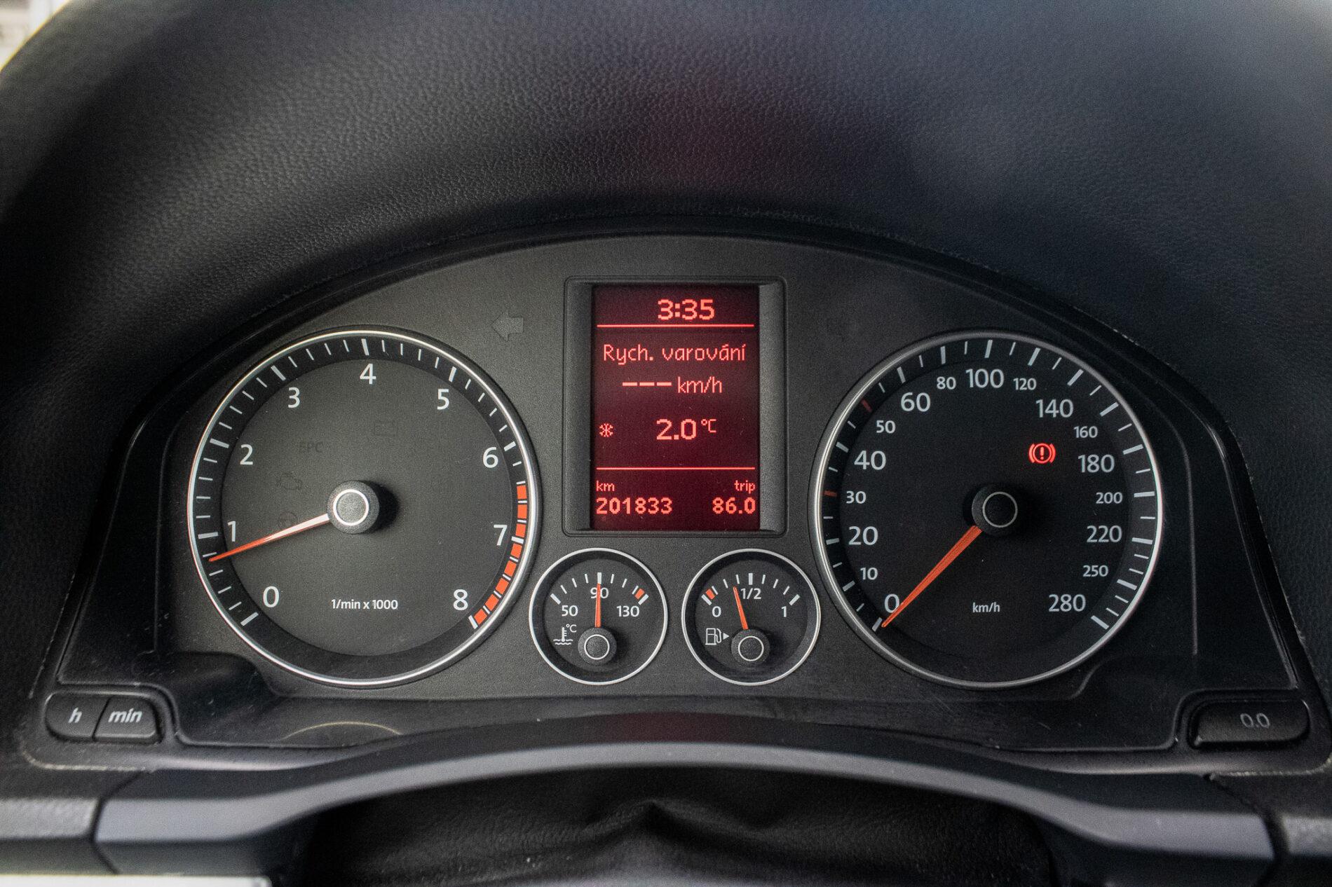 2008 Volkswagen Scirocco, čierna kupé, 201 883 km