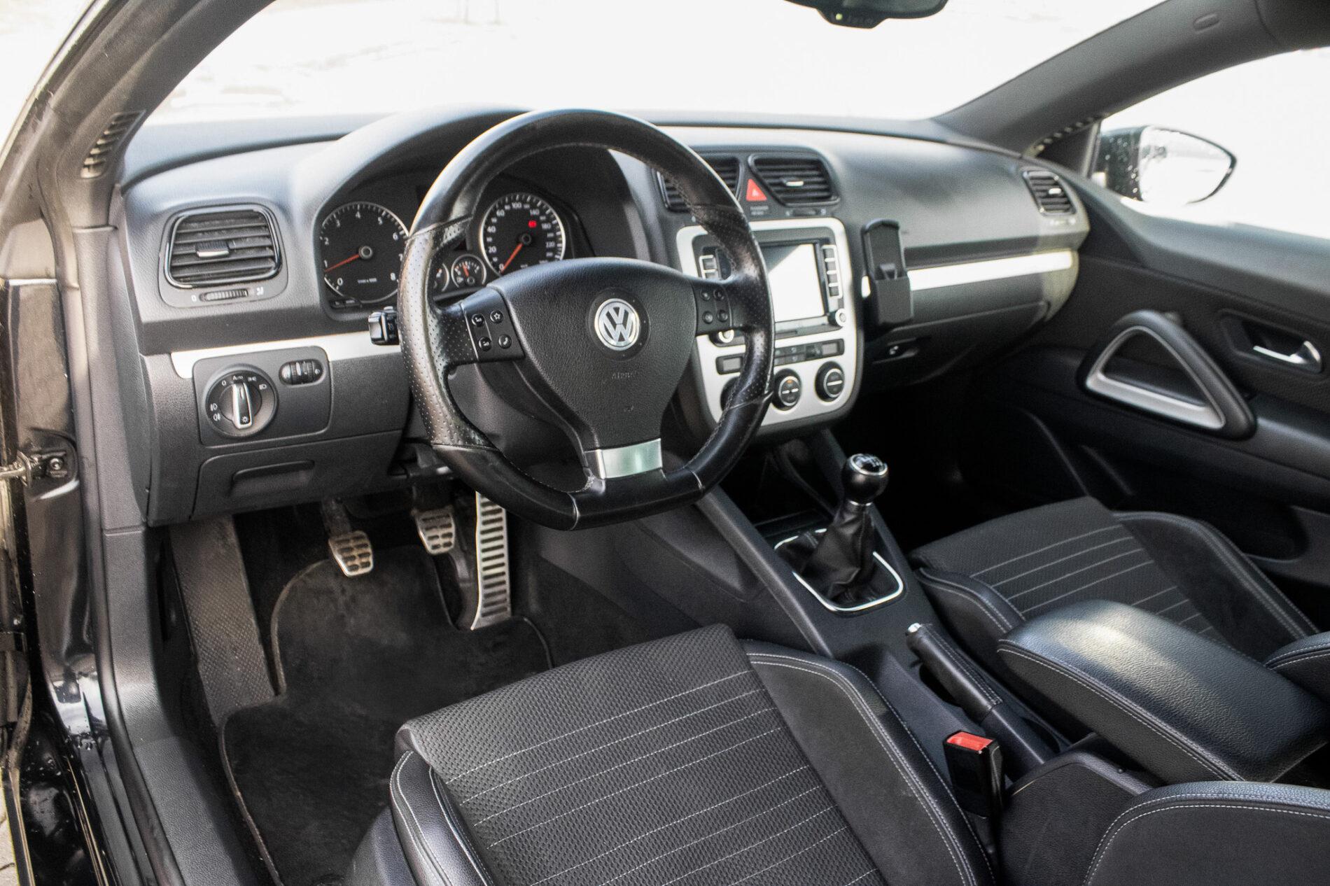 2008 Volkswagen Scirocco, čierna kupé, 201 883 km