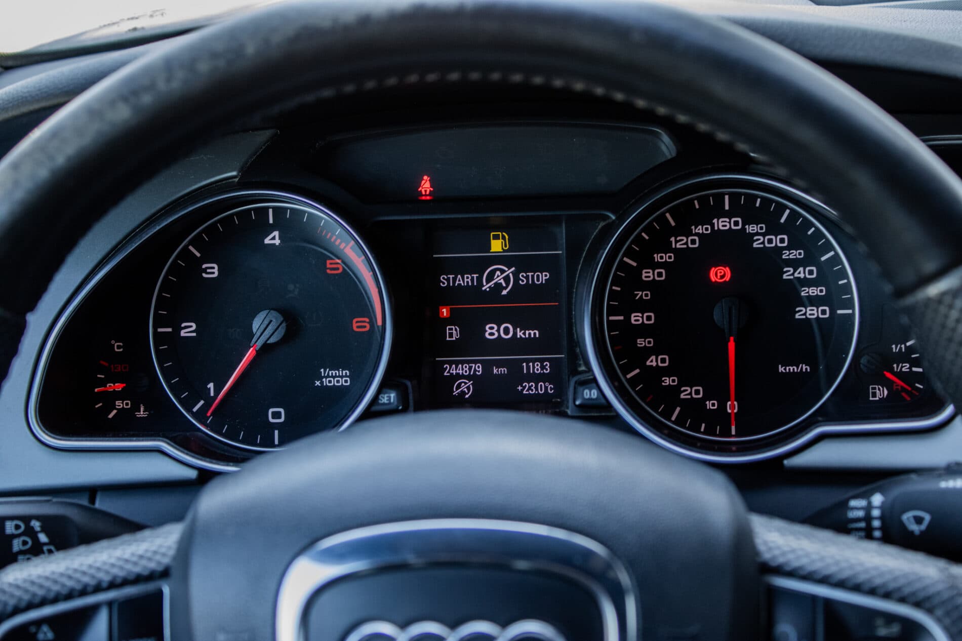 2011 AUDI A5, sivá kupé, 244 879 km