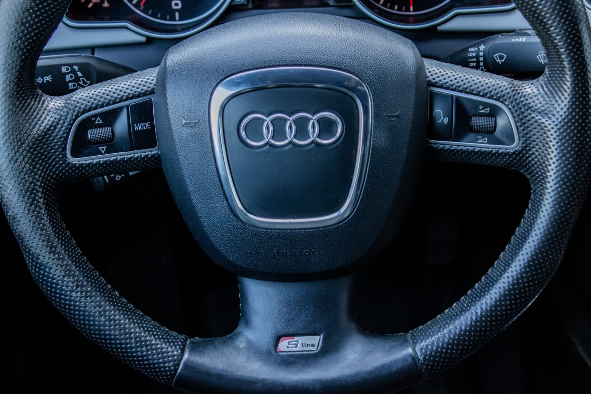 2011 AUDI A5, sivá kupé, 244 879 km