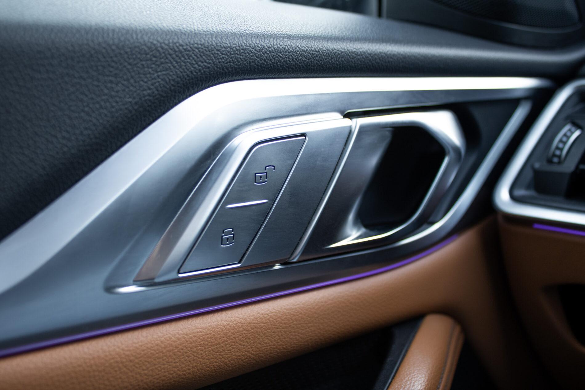 2022 BMW 430i, sivá kupé, 82 471 km