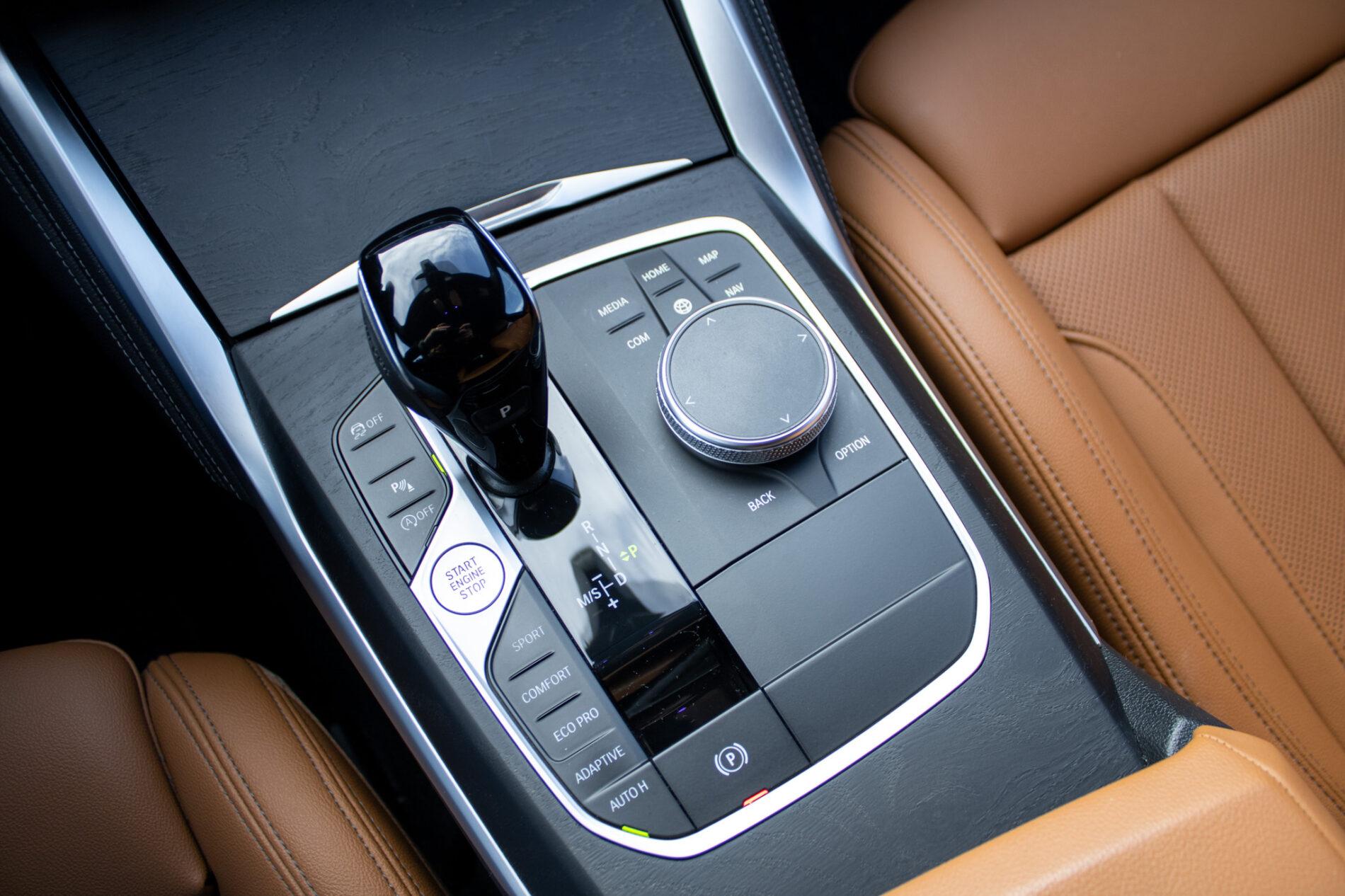 2022 BMW 430i, sivá kupé, 82 471 km