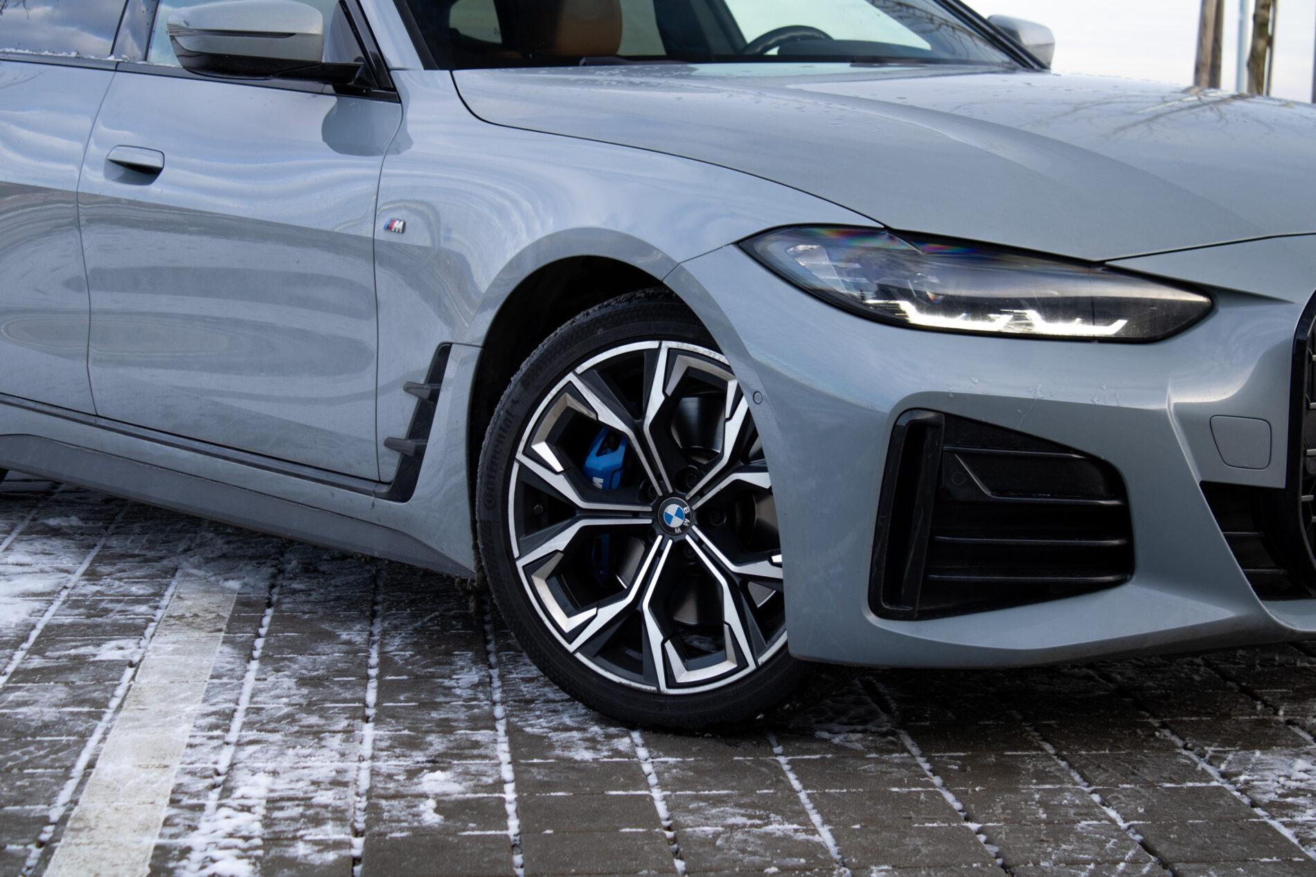2022 BMW 430i, sivá kupé, 82 471 km