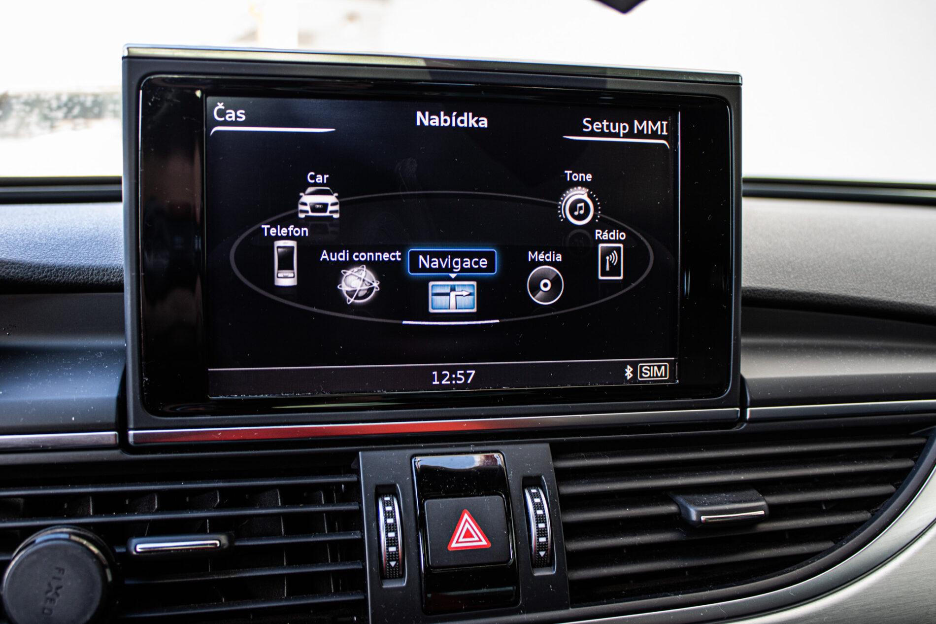 2015 AUDI A6, modrá kombi, 246 277 km